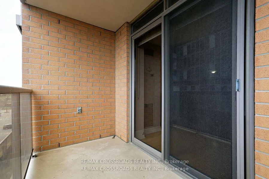 5233 Dundas Street W, #528