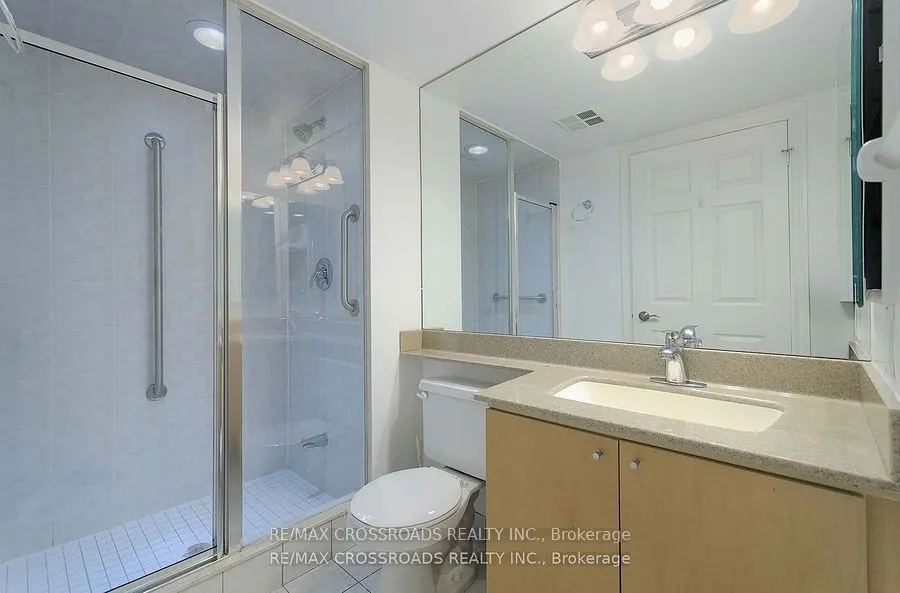 5233 Dundas Street W, #528