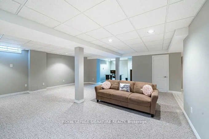 6874 Lisgar Drive