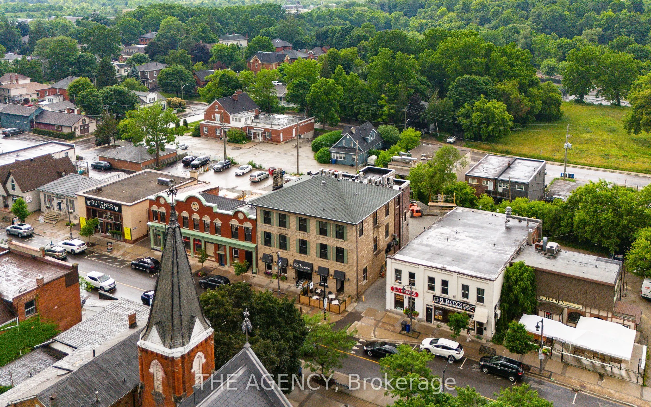 163 Main Street E, #304
