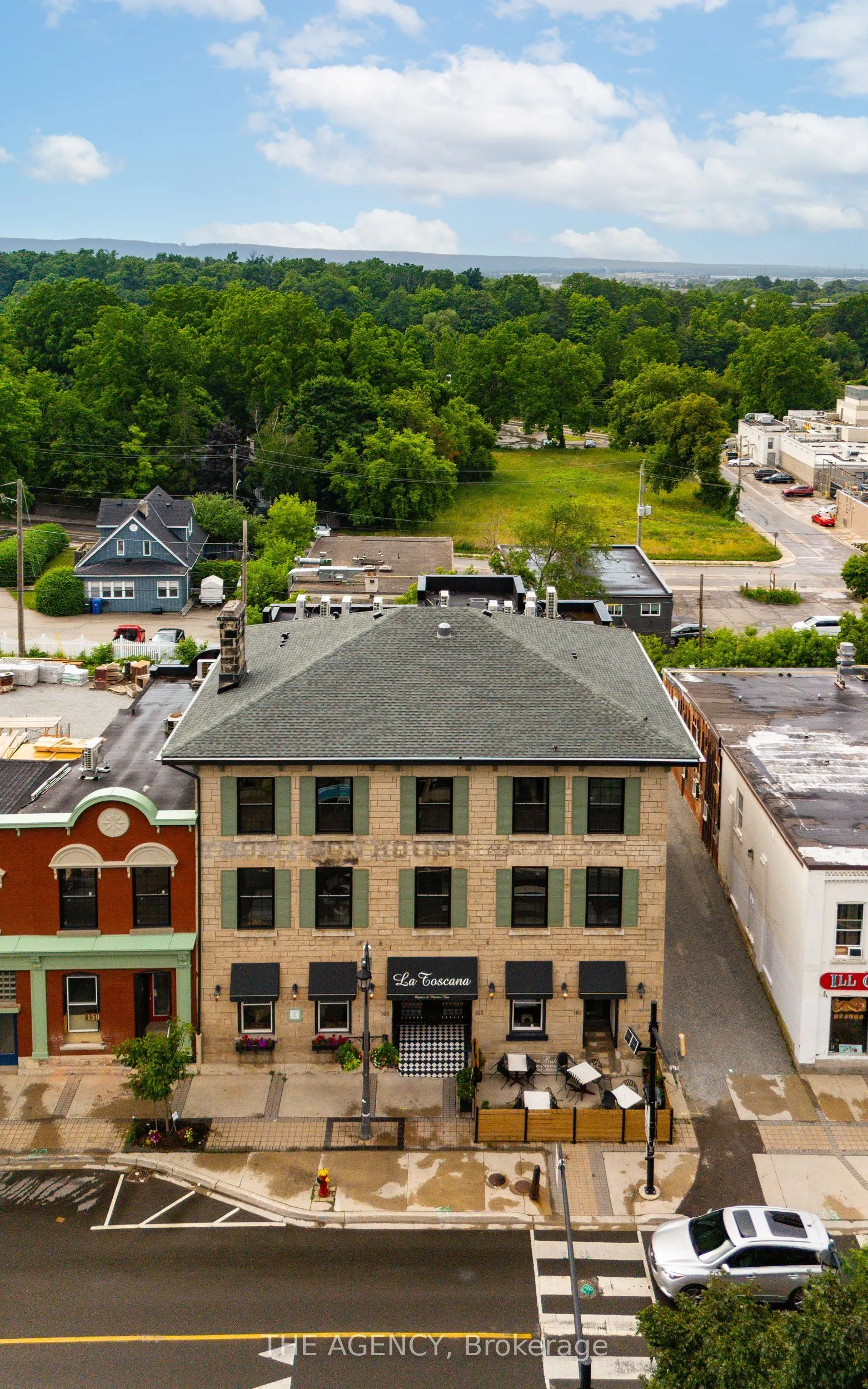 163 Main Street E, #304