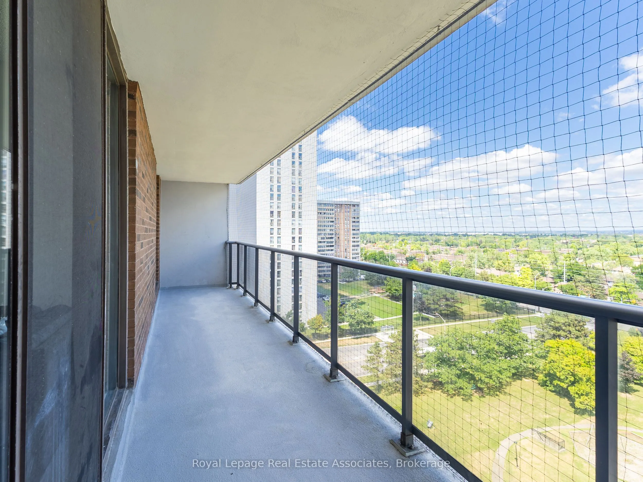 17 Knightsbridge Road, #1205
