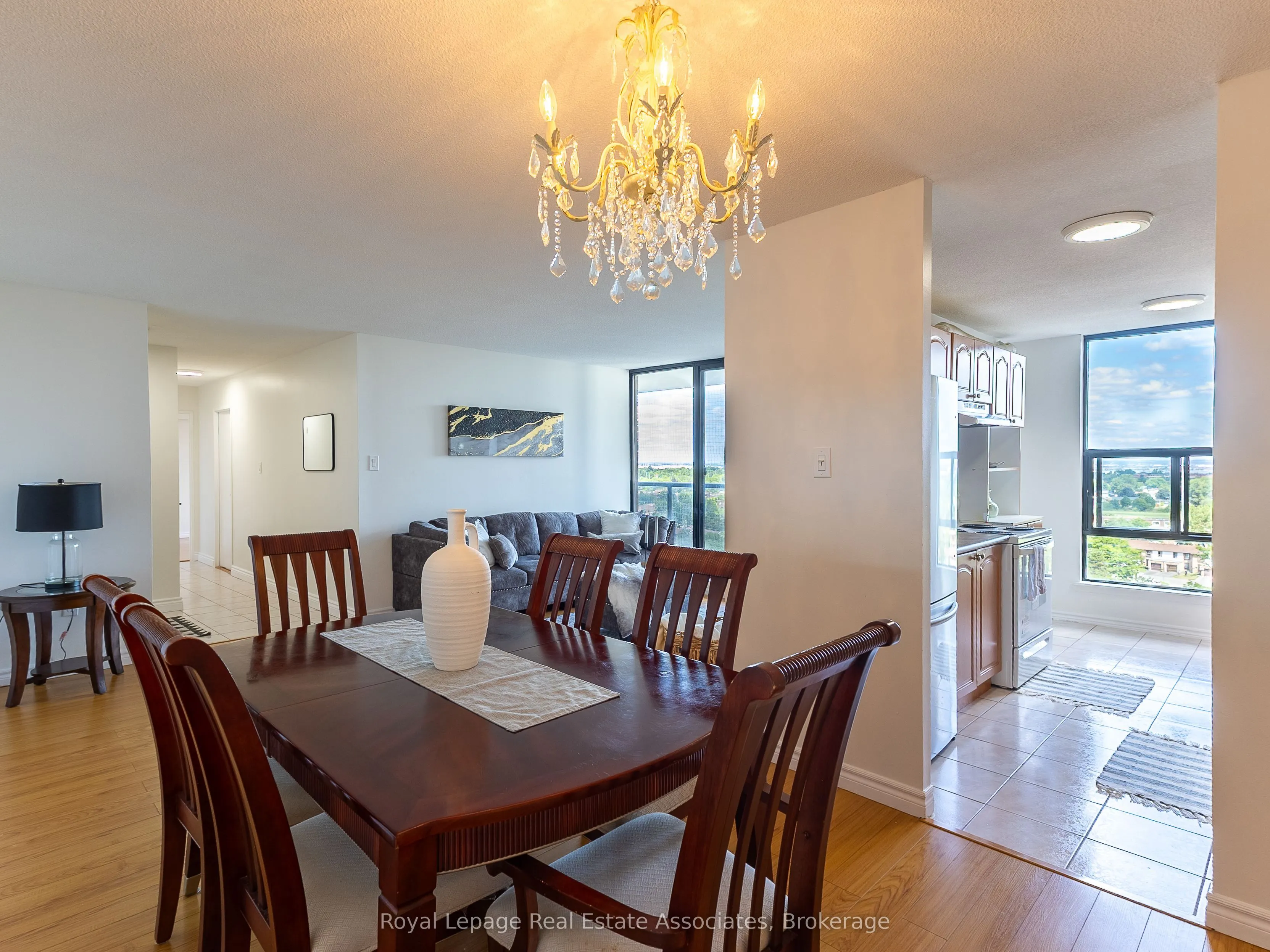 17 Knightsbridge Road, #1205