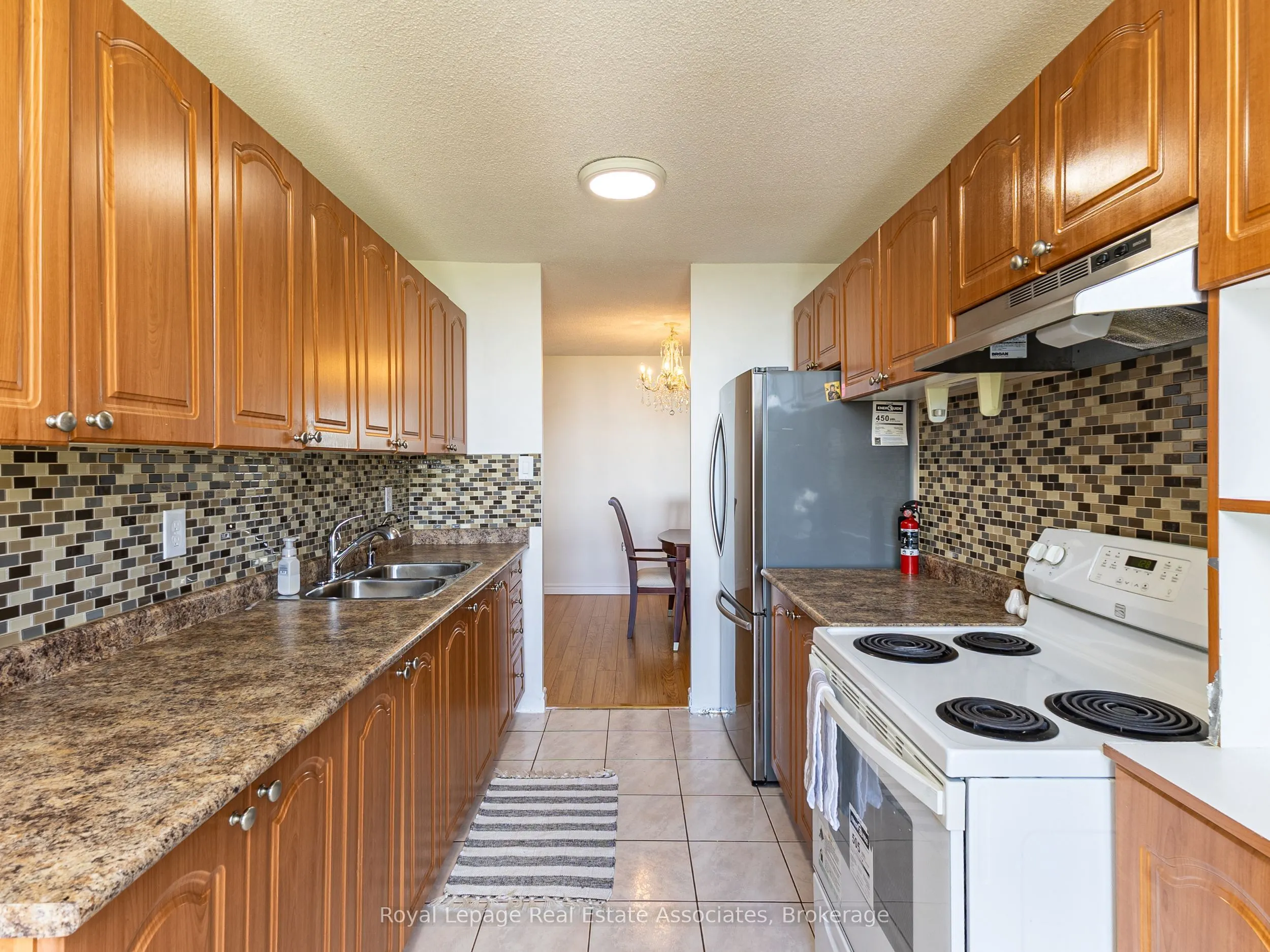 17 Knightsbridge Road, #1205