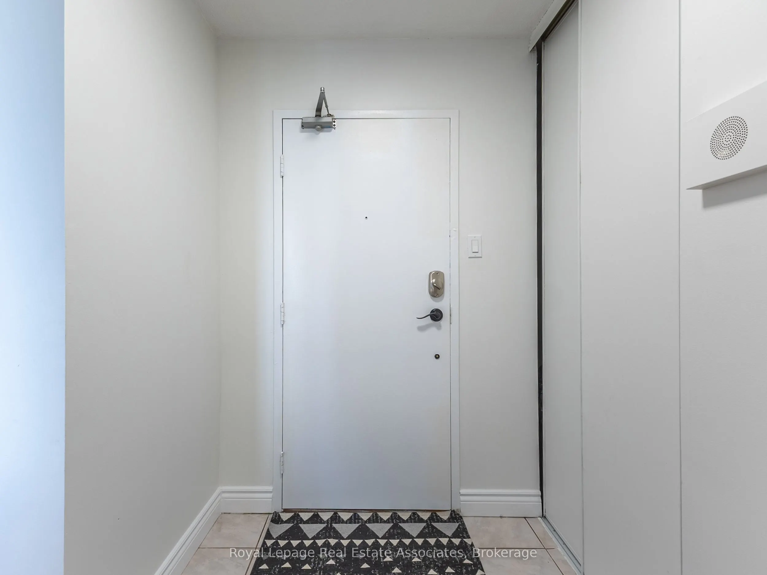17 Knightsbridge Road, #1205