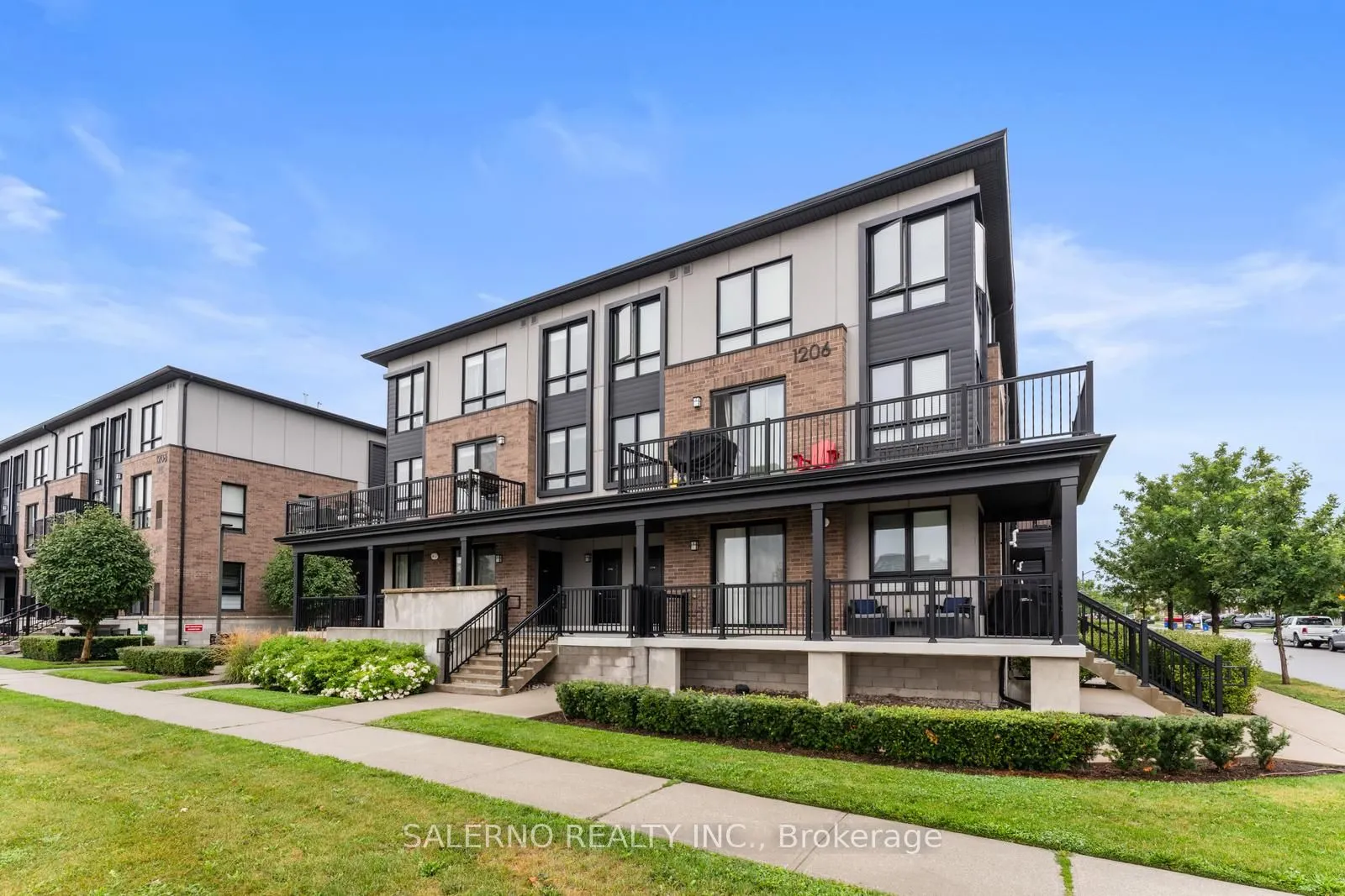 1206 Main Street, #209