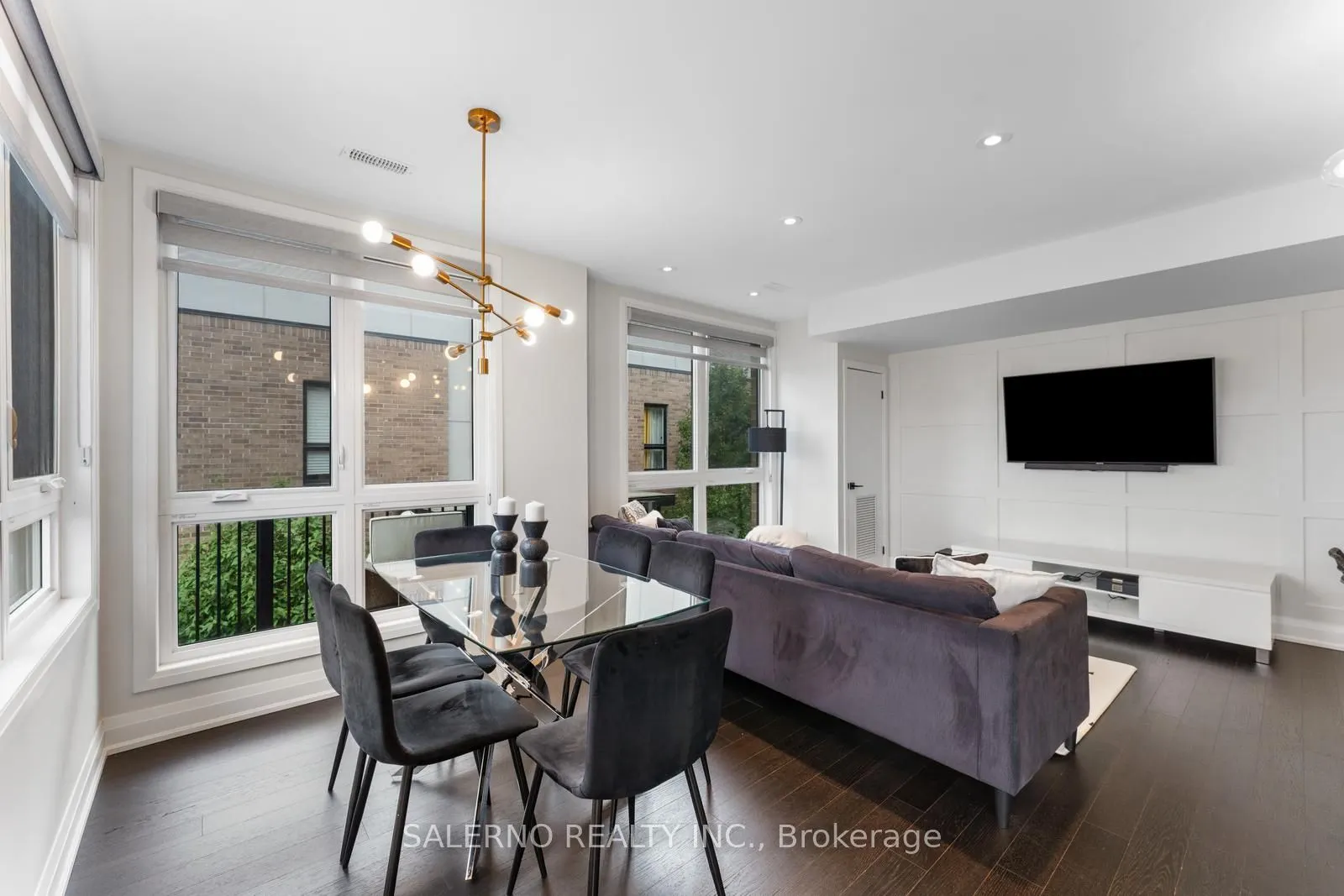 1206 Main Street, #209