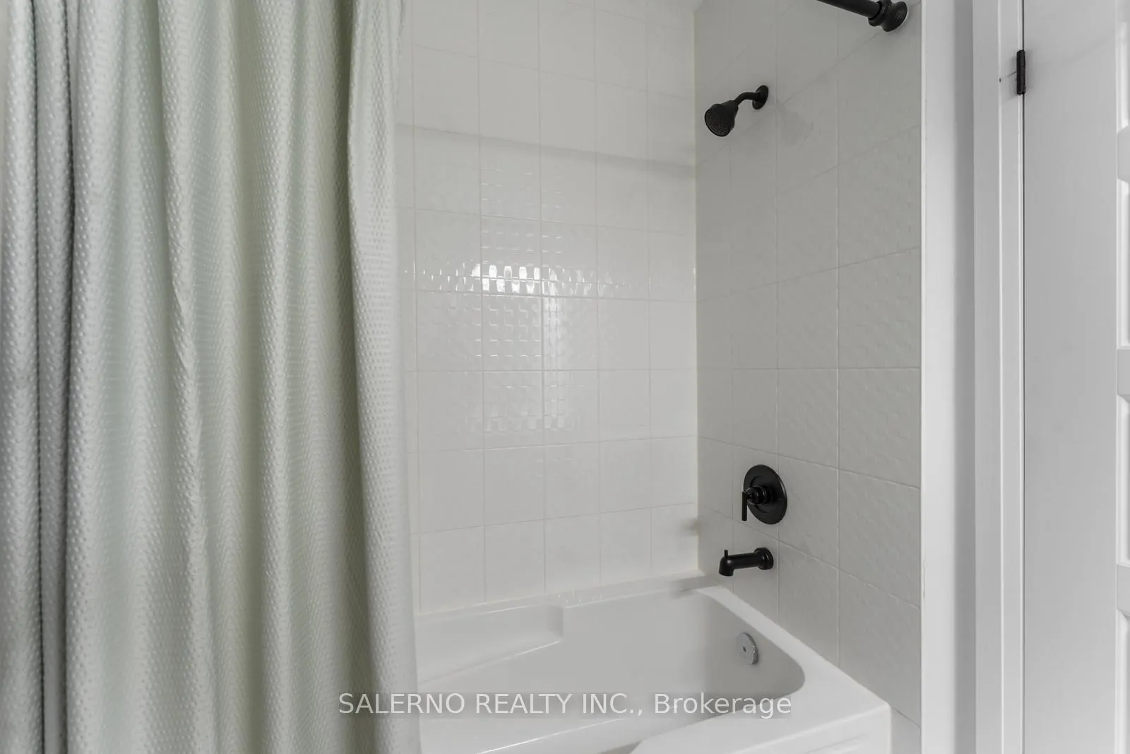 1206 Main Street, #209