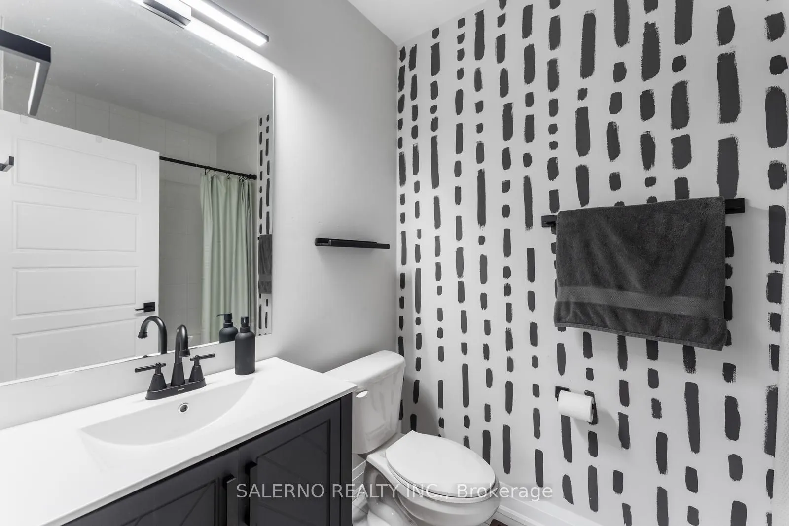 1206 Main Street, #209