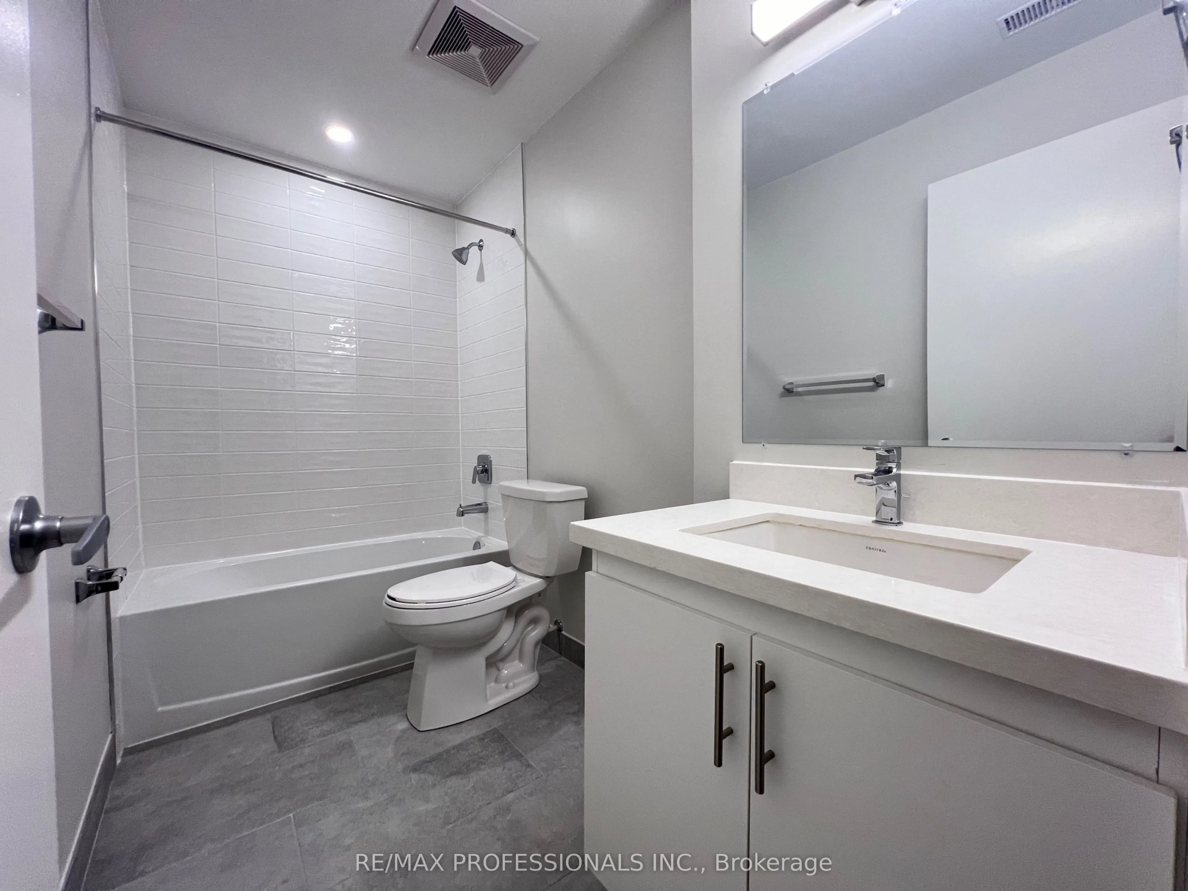 62 Dixfield Drive, #136