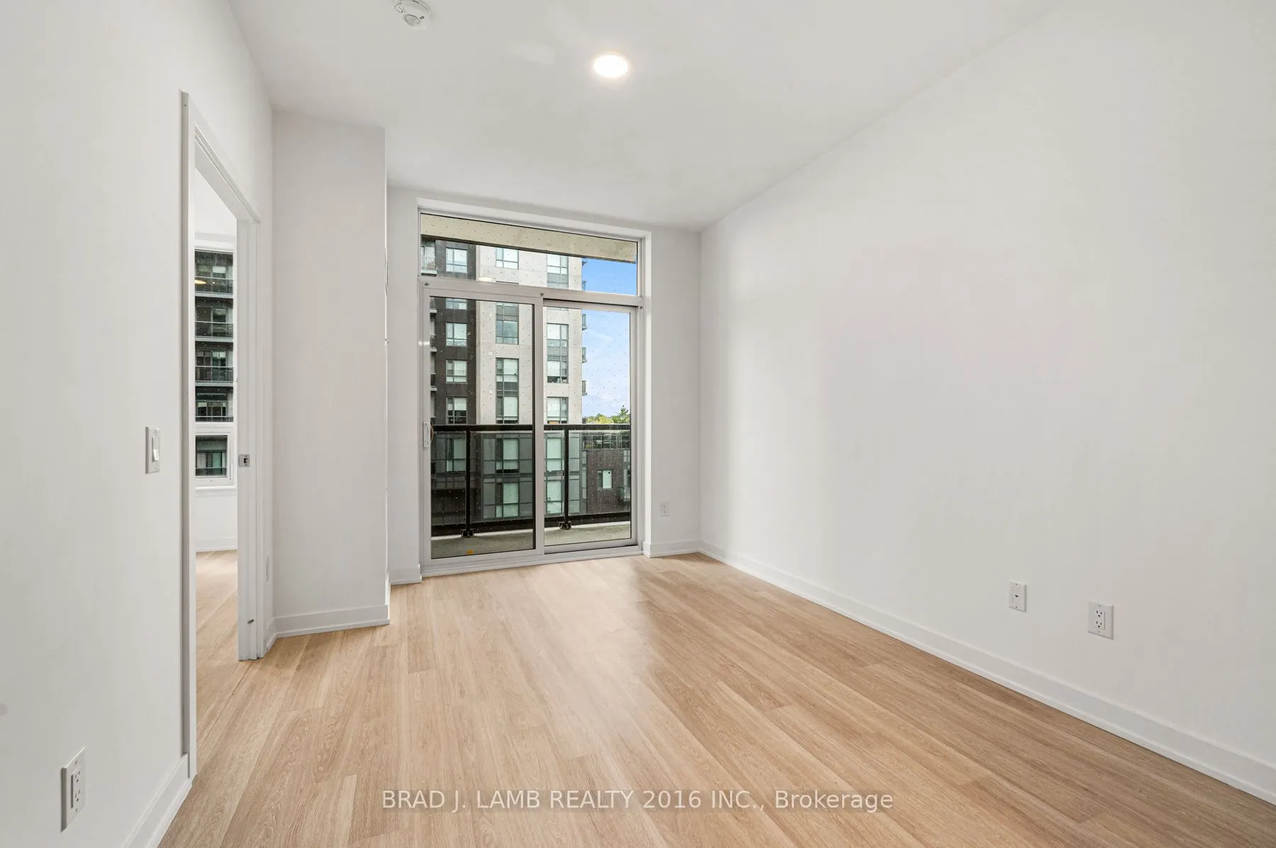 5105 Hurontario Street, #419