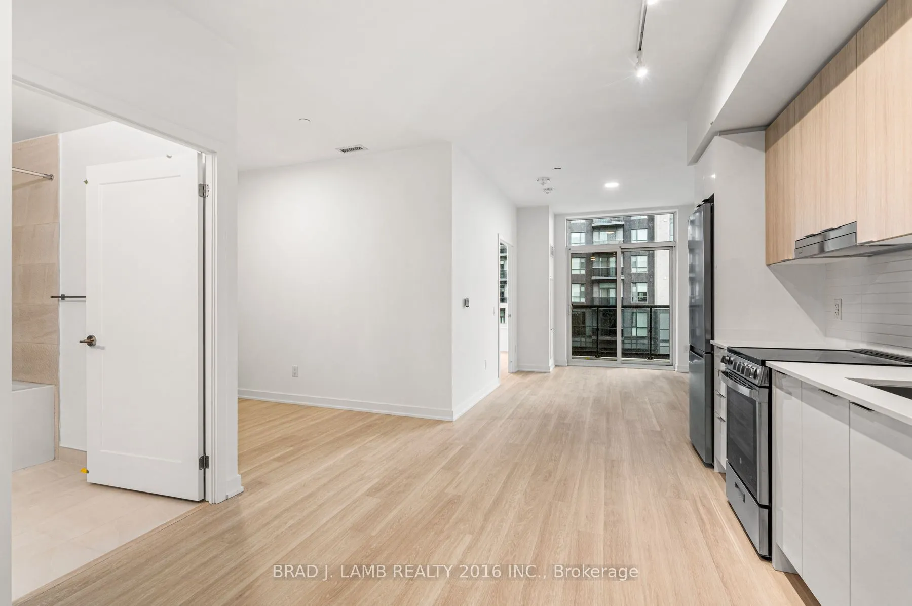 5105 Hurontario Street, #419