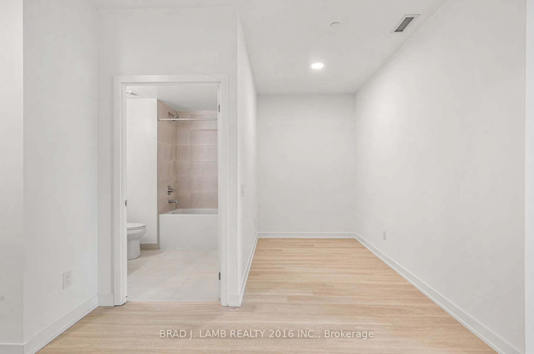 5105 Hurontario Street, #419