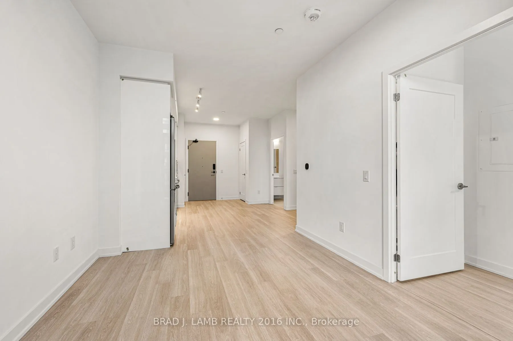 5105 Hurontario Street, #419