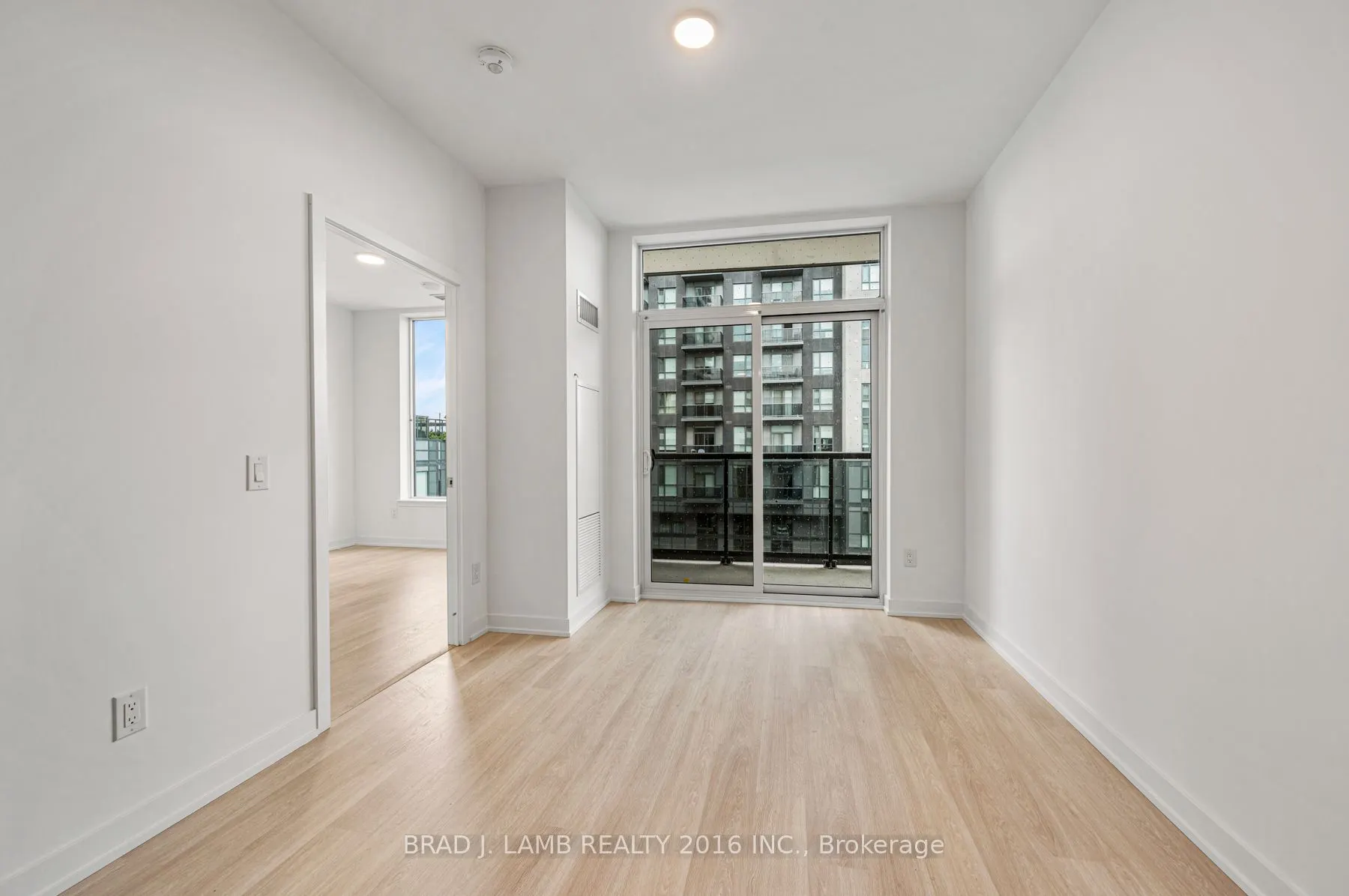 5105 Hurontario Street, #419