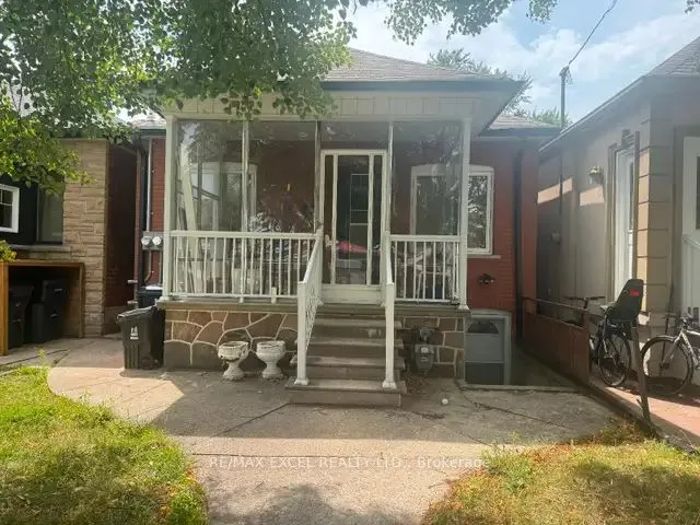 166 Harvie Avenue