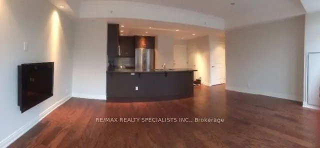 205 Lakeshore Road W, #202