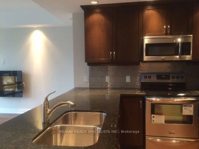 205 Lakeshore Road W, #202