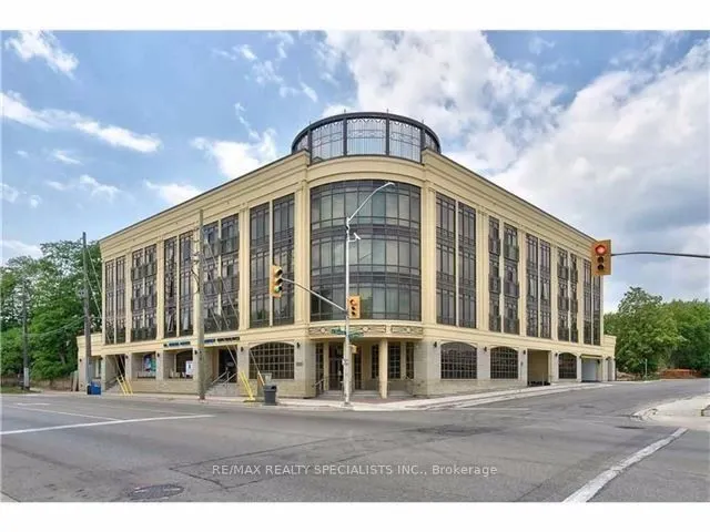 205 Lakeshore Road W, #202