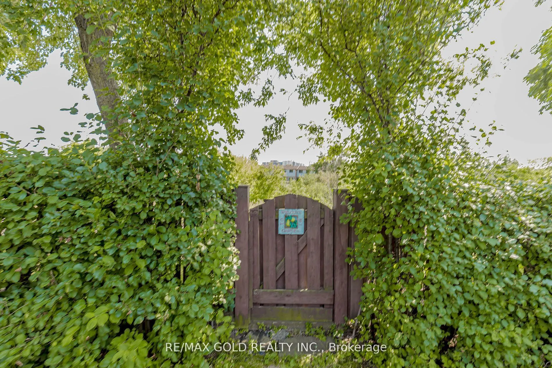 31 Fallingdale Crescent