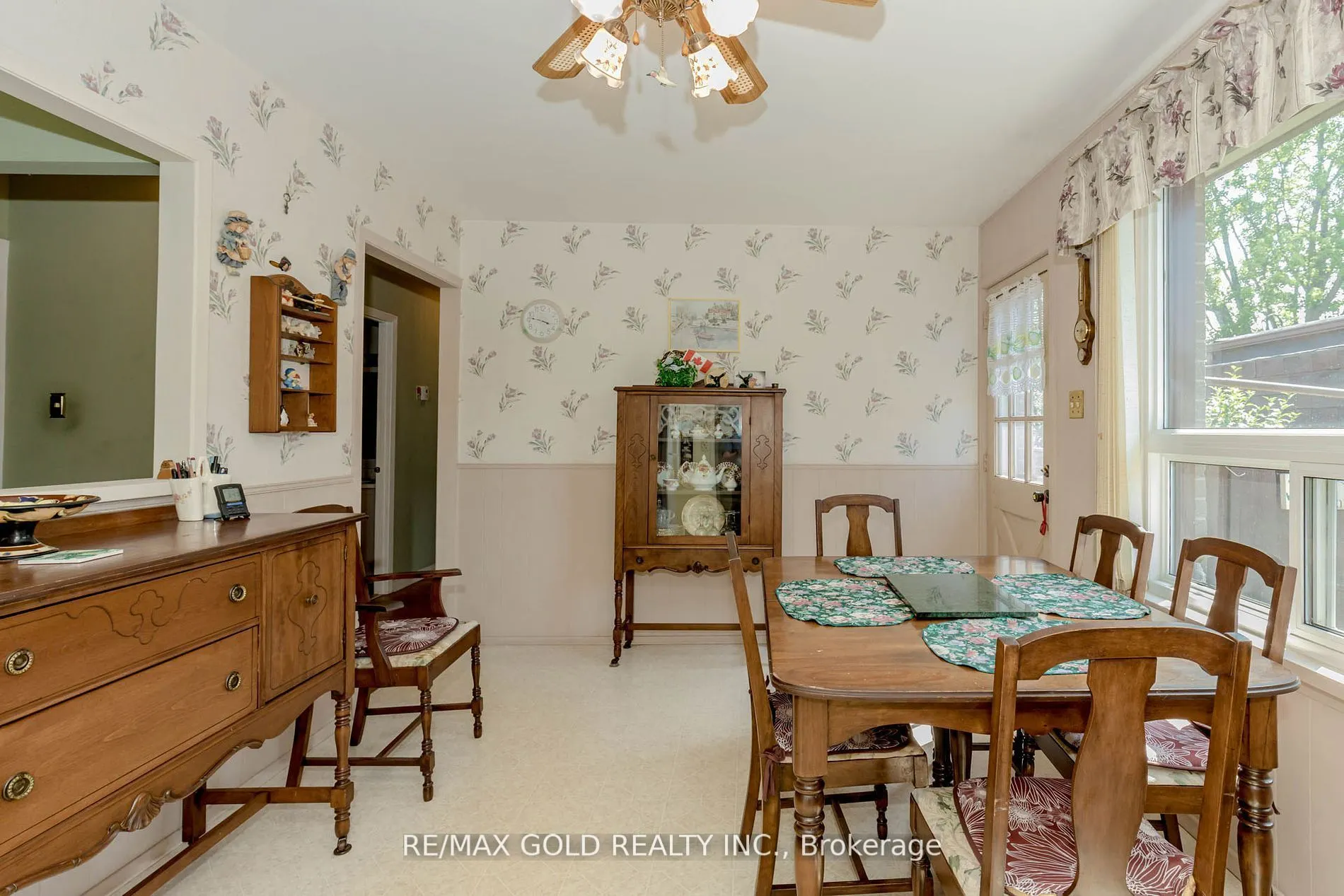 31 Fallingdale Crescent