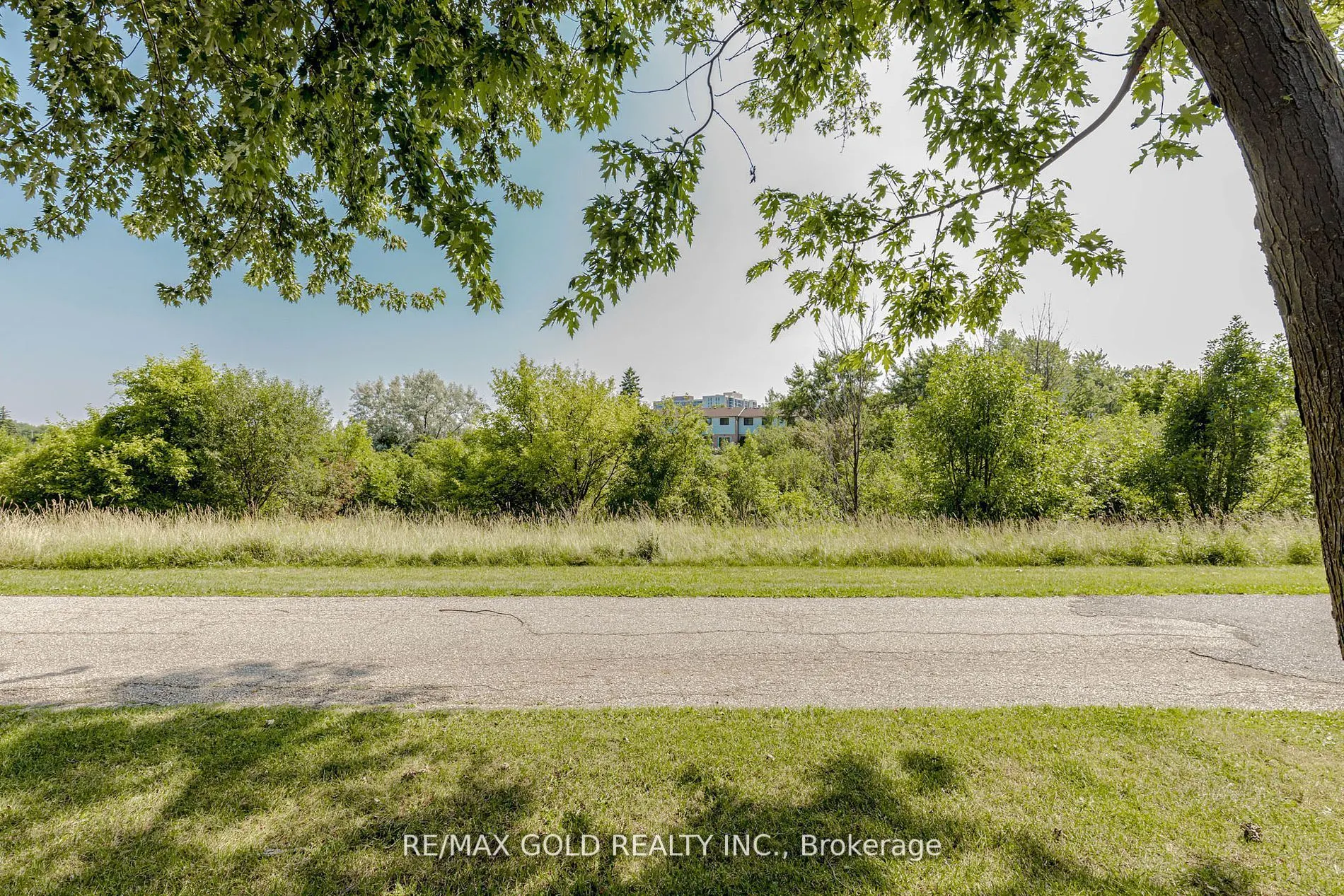 31 Fallingdale Crescent