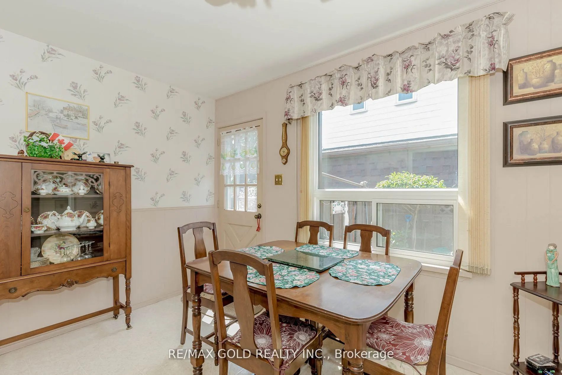 31 Fallingdale Crescent