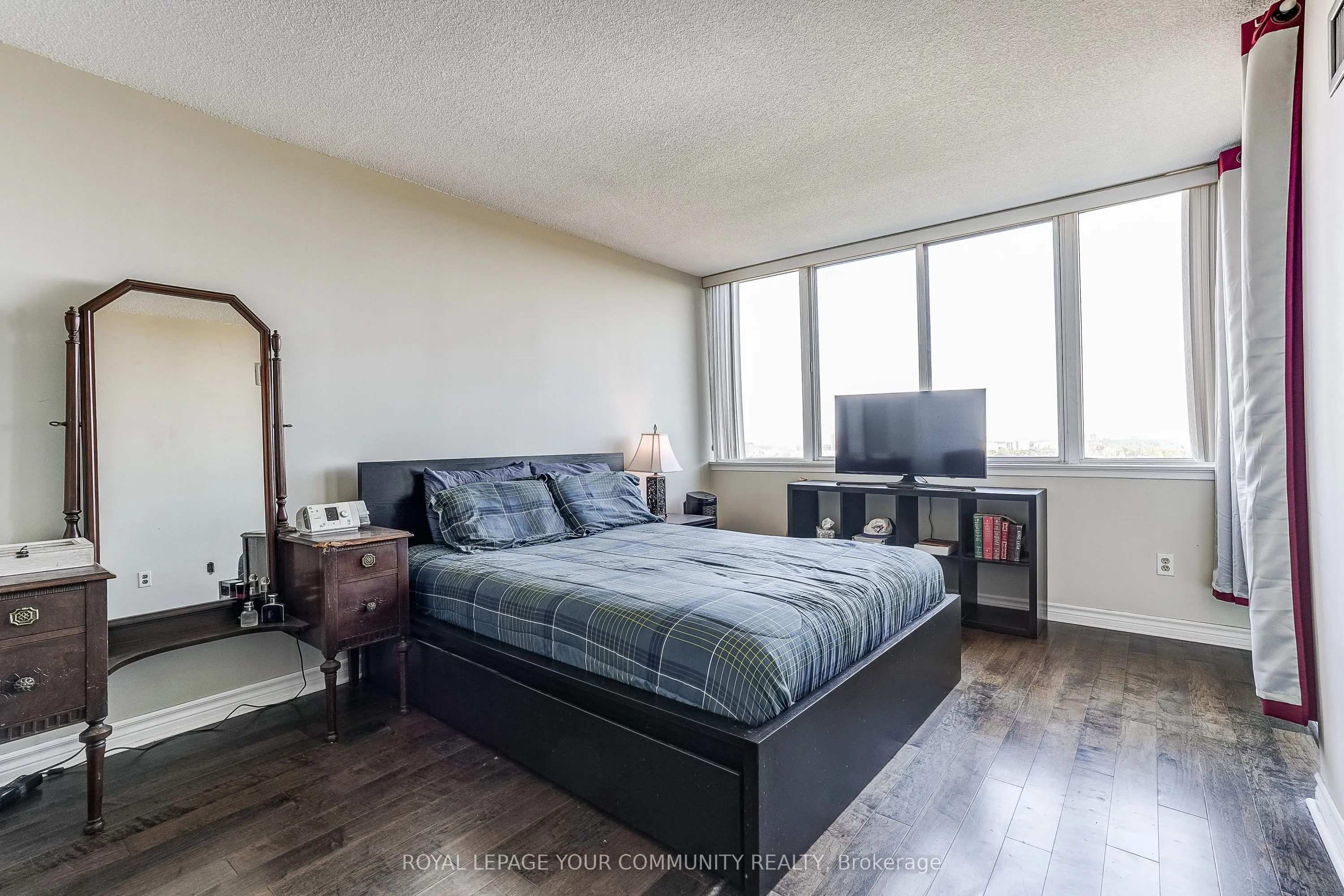 350 Webb Drive, #1208