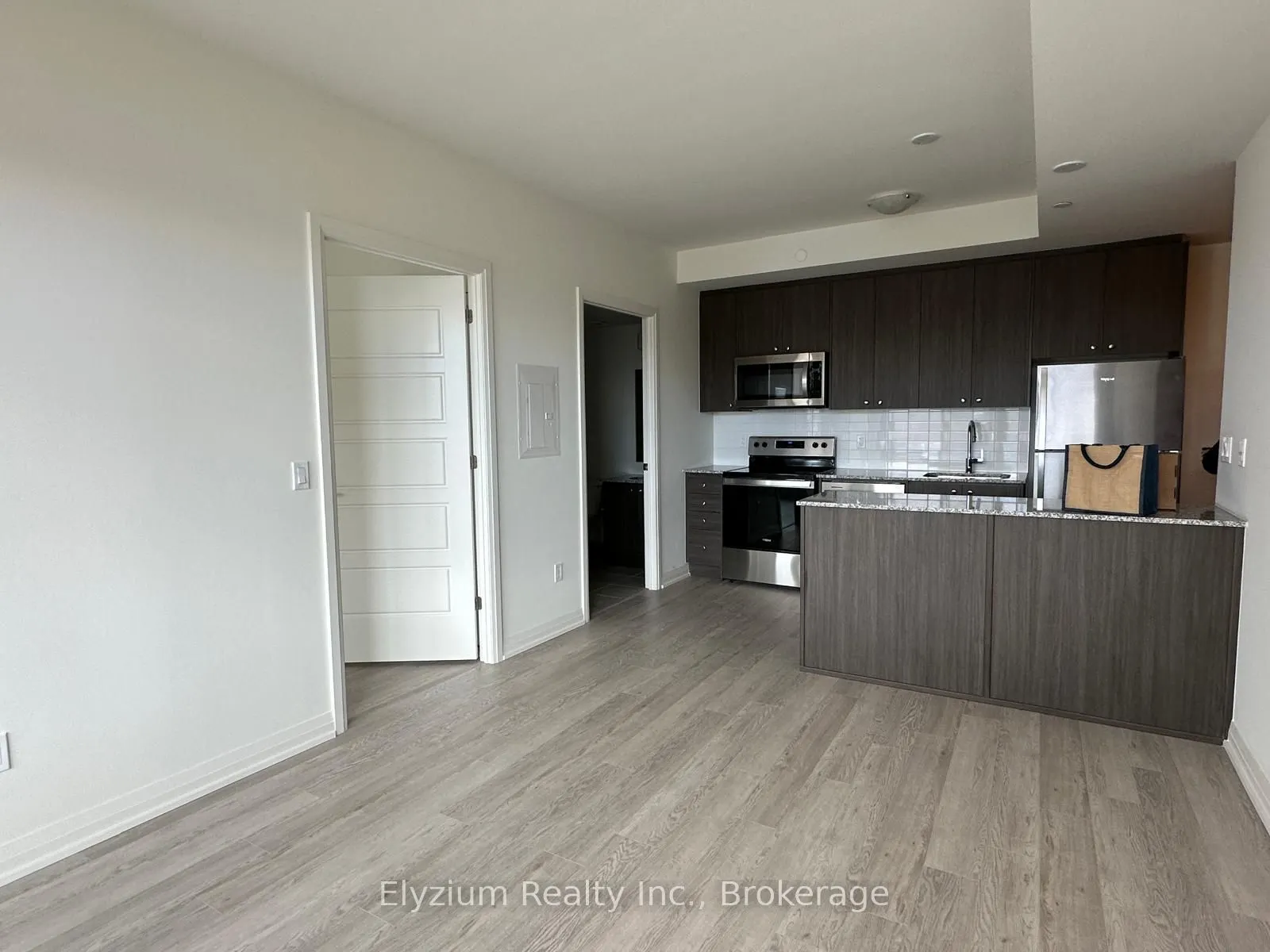 3006 William Cutmore Boulevard, #207