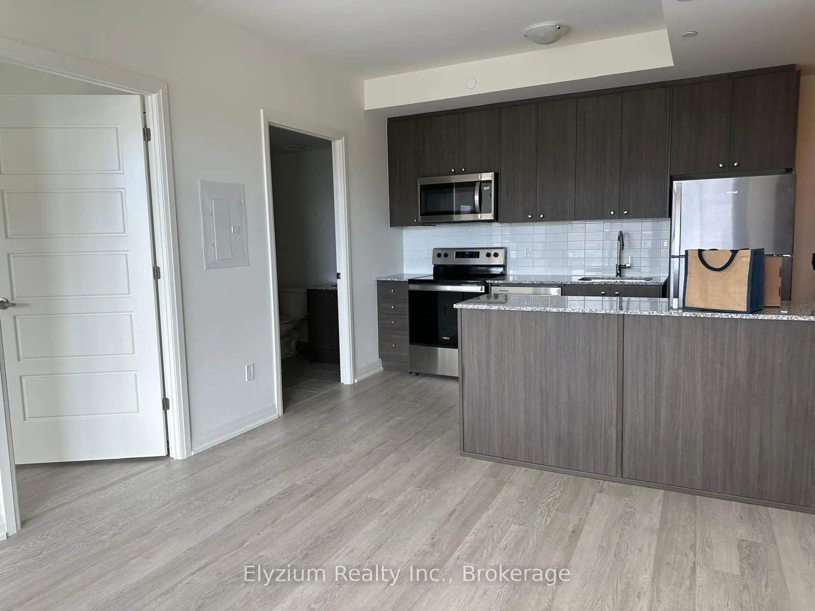 3006 William Cutmore Boulevard, #207