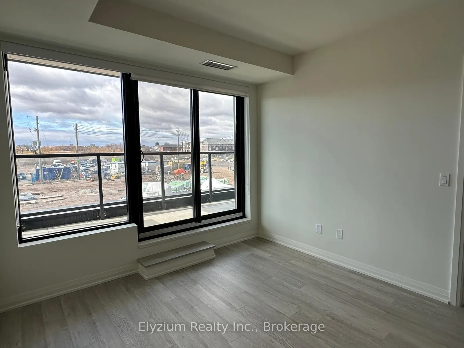 3006 William Cutmore Boulevard, #207