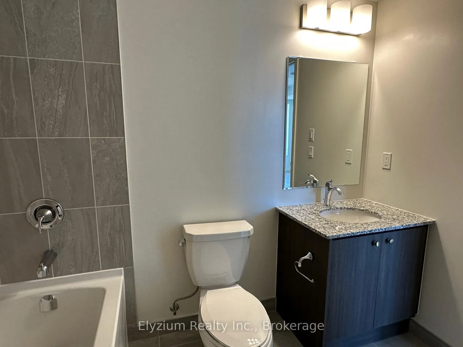 3006 William Cutmore Boulevard, #207