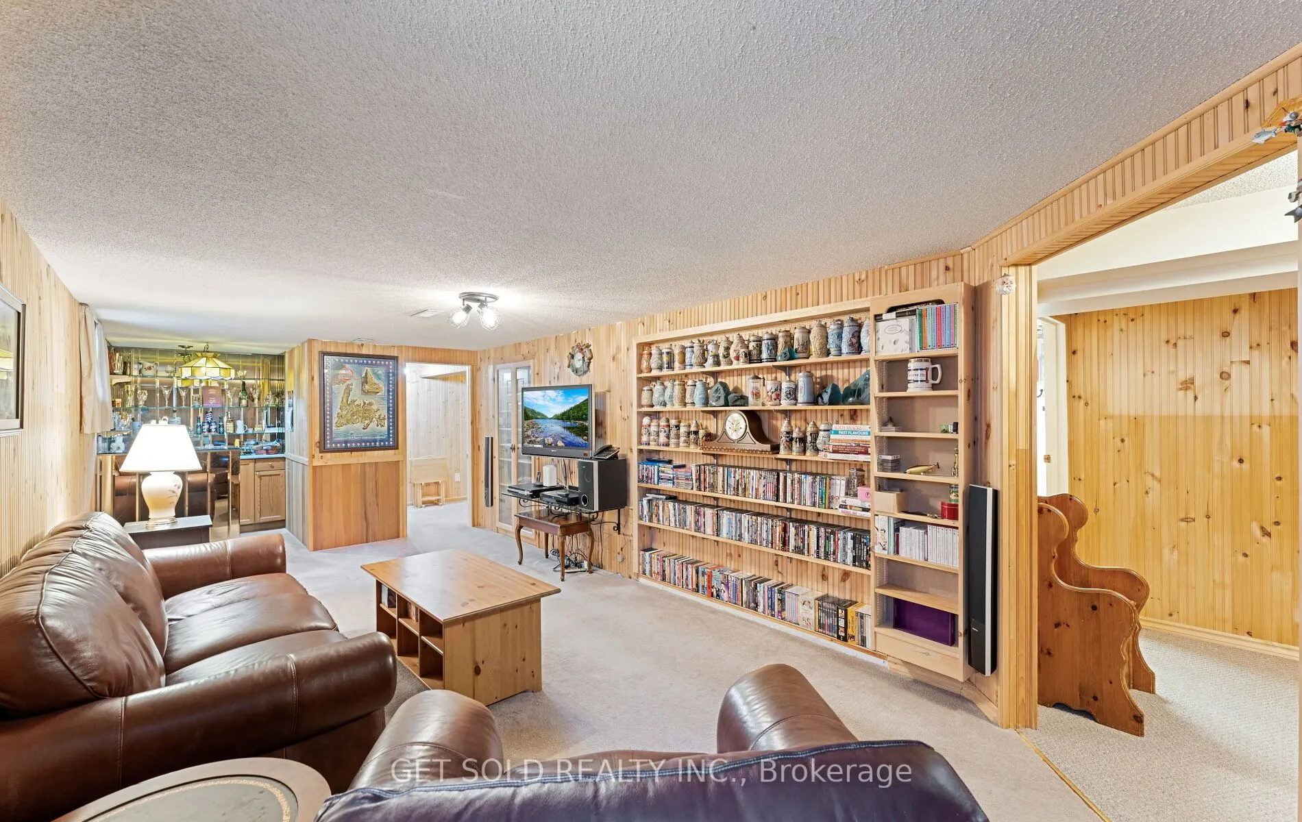 24 Huntsmoor Road