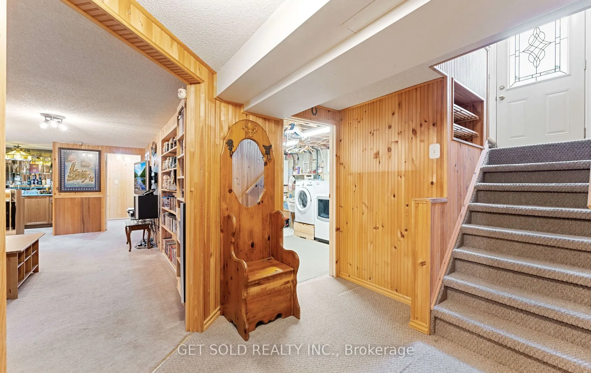 24 Huntsmoor Road