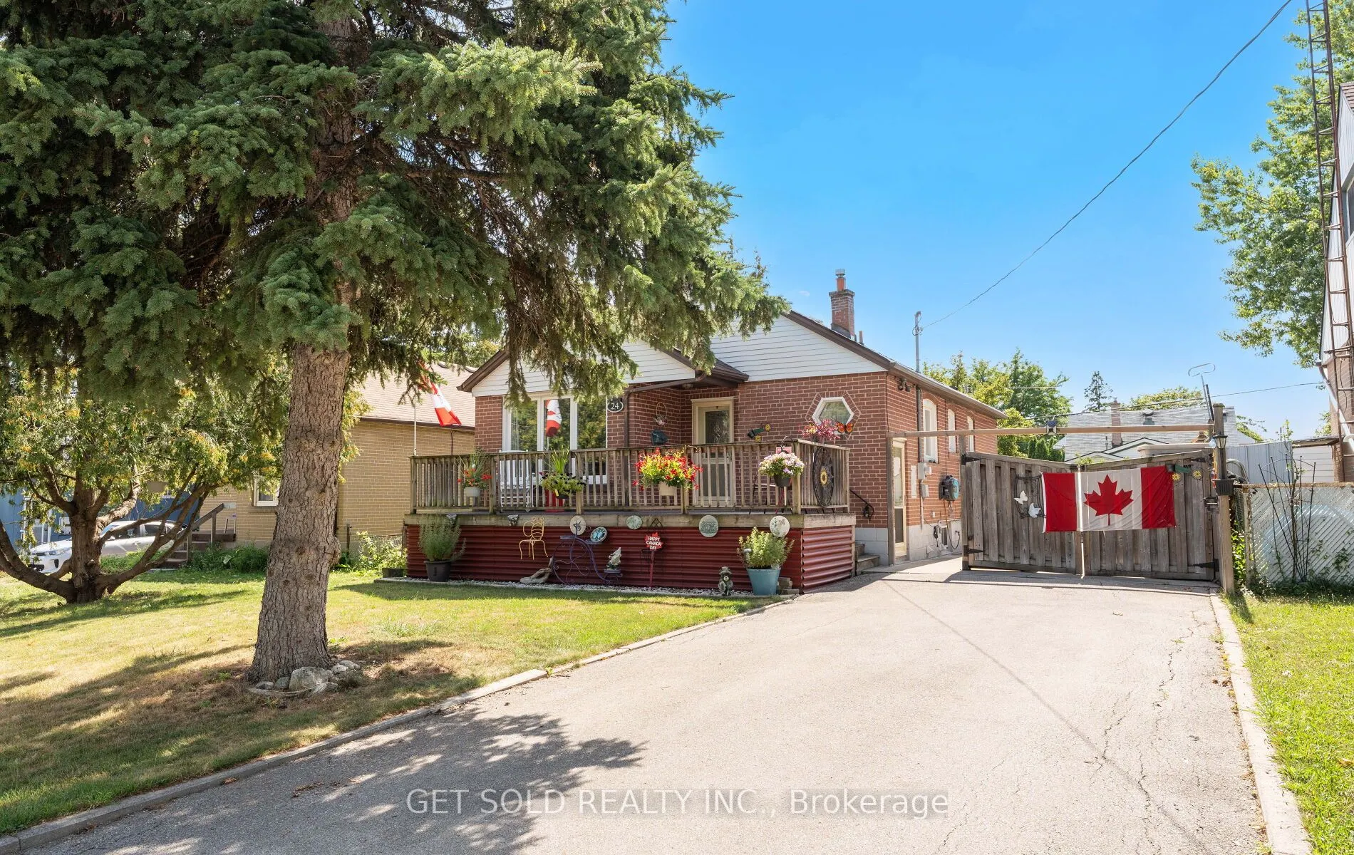 24 Huntsmoor Road