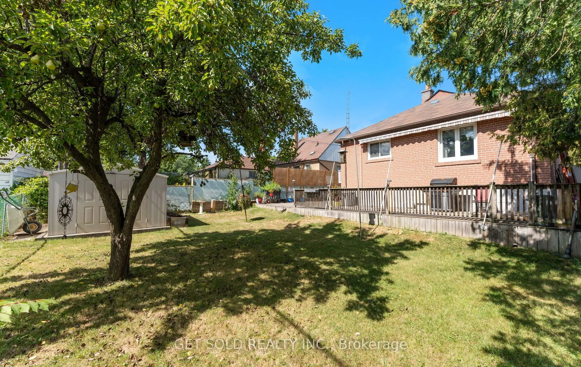 24 Huntsmoor Road