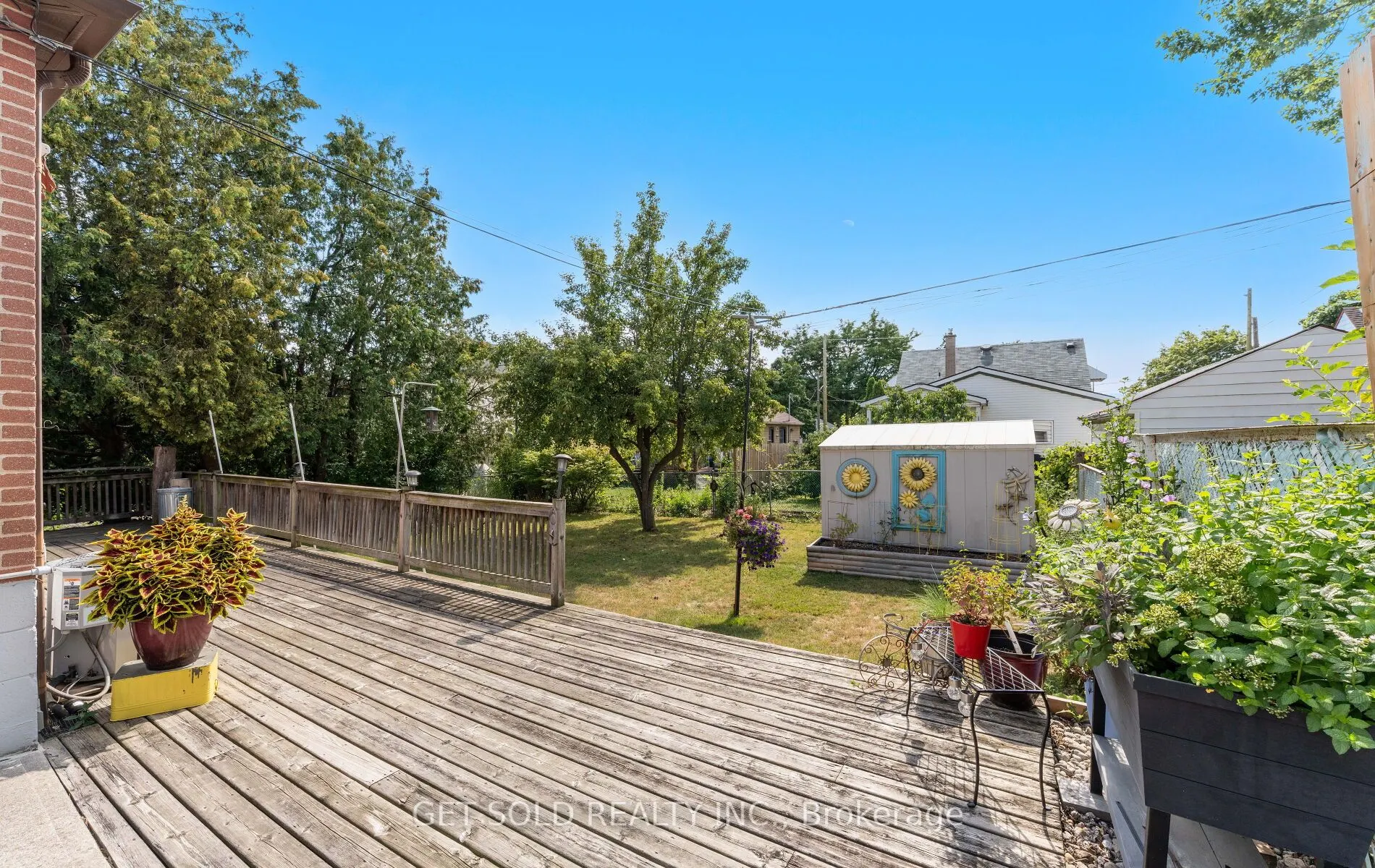 24 Huntsmoor Road