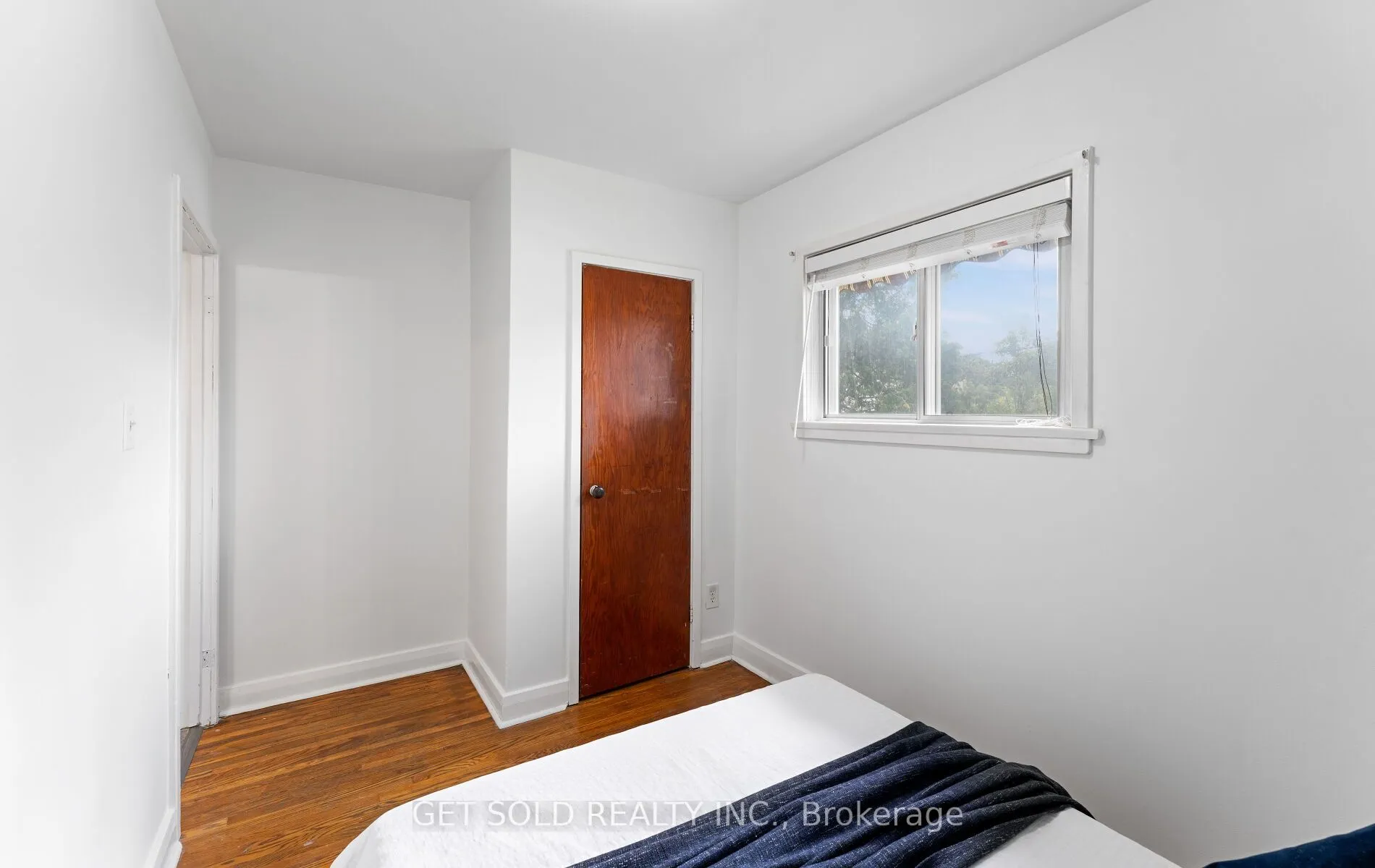 24 Huntsmoor Road