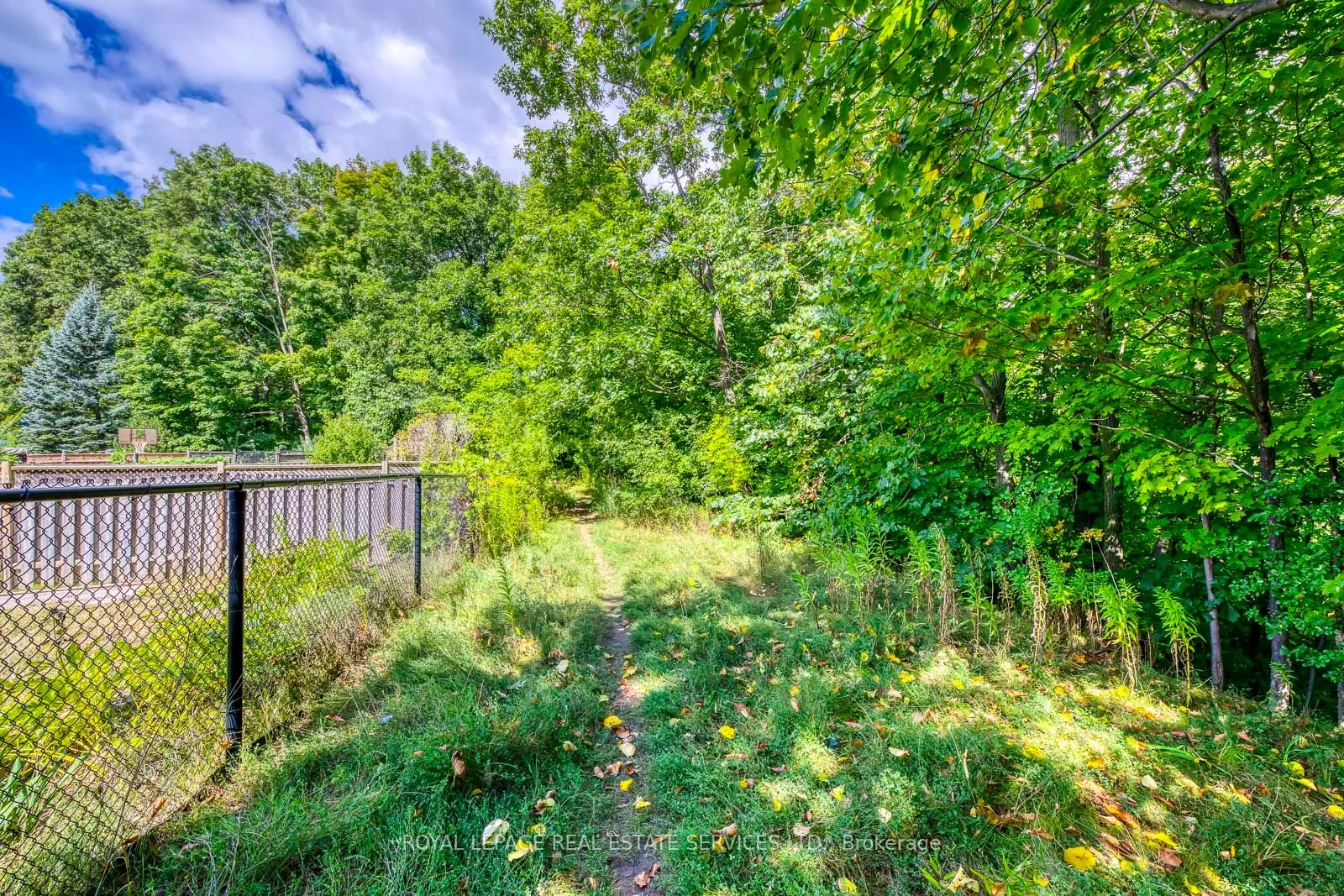 5151 Falconcrest Drive