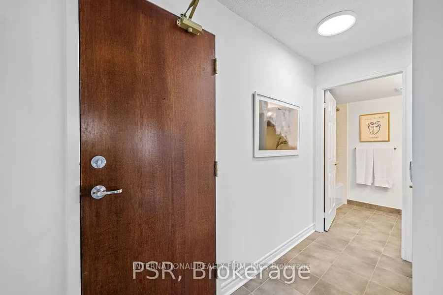 5 Michael Power Place, #1408