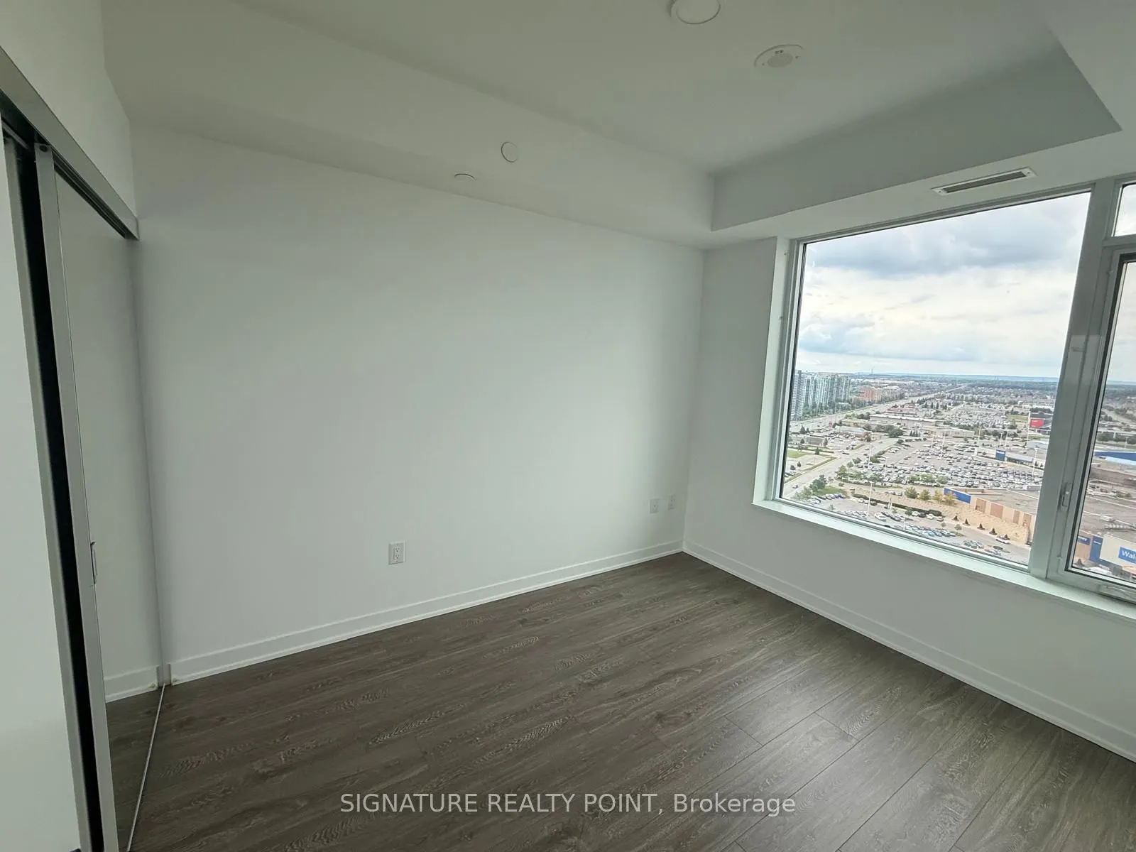 2495 Eglinton Avenue W, #2305