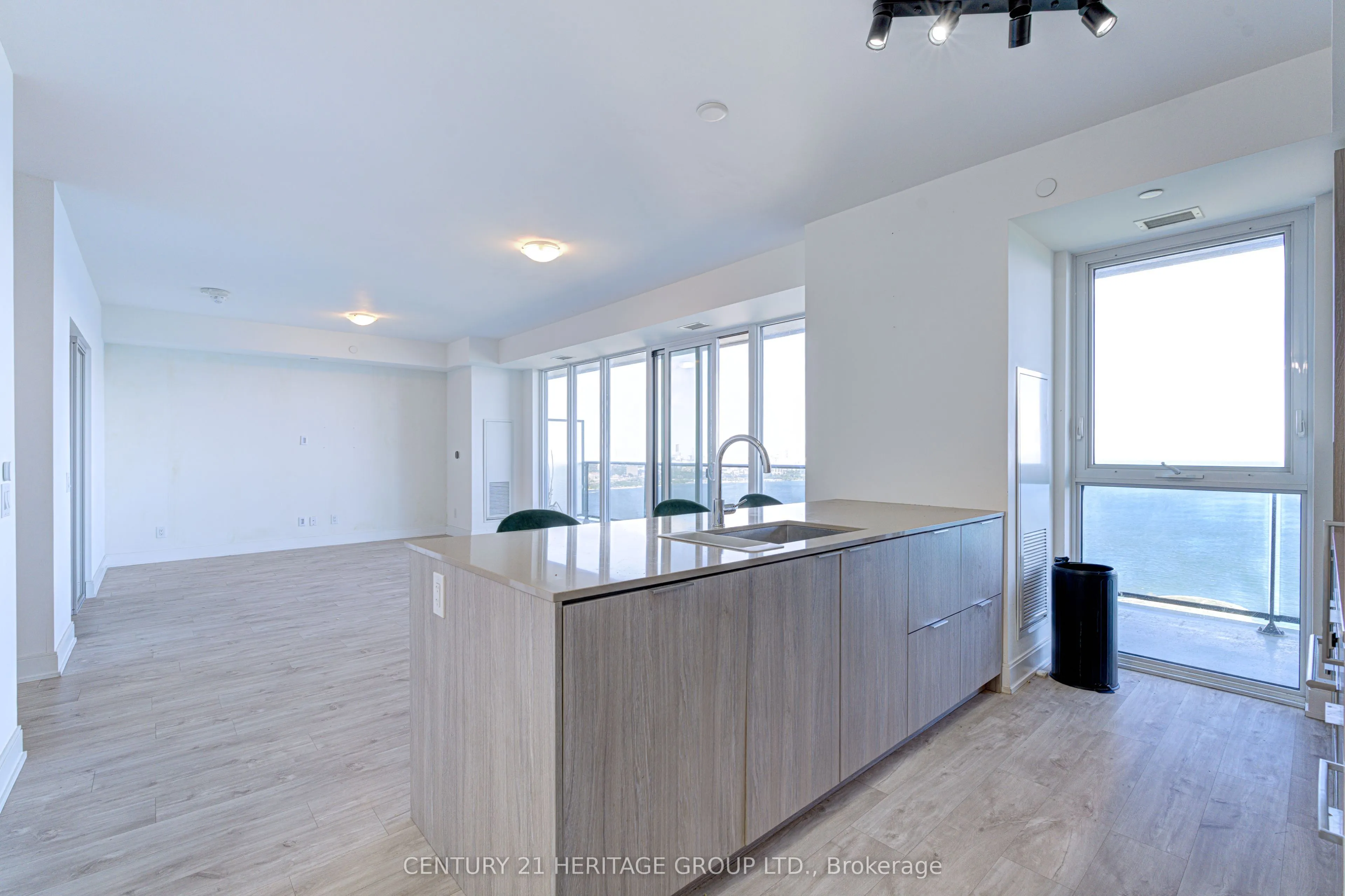 70 Annie Craig Drive, #4905