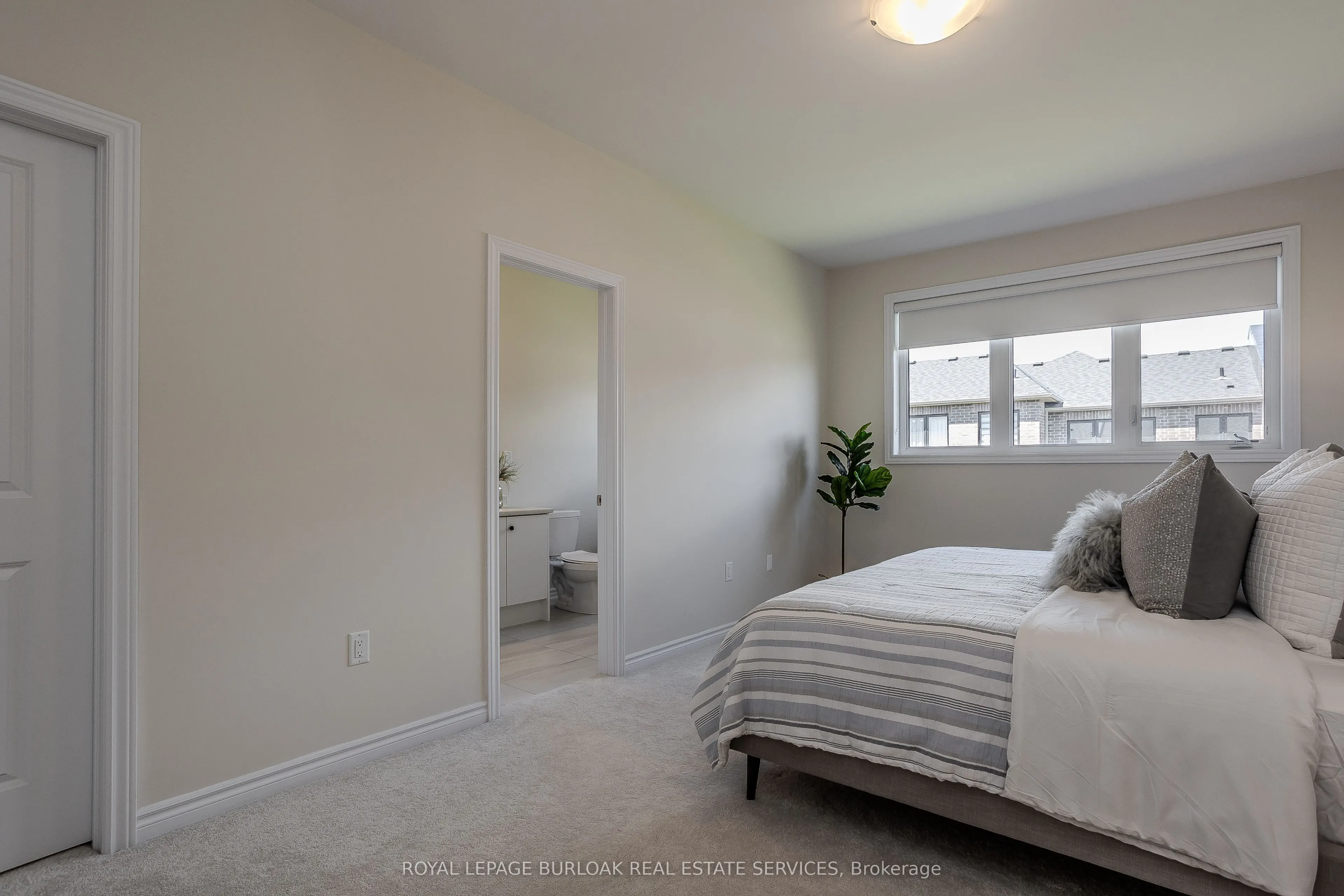 1407 Oakmont Common