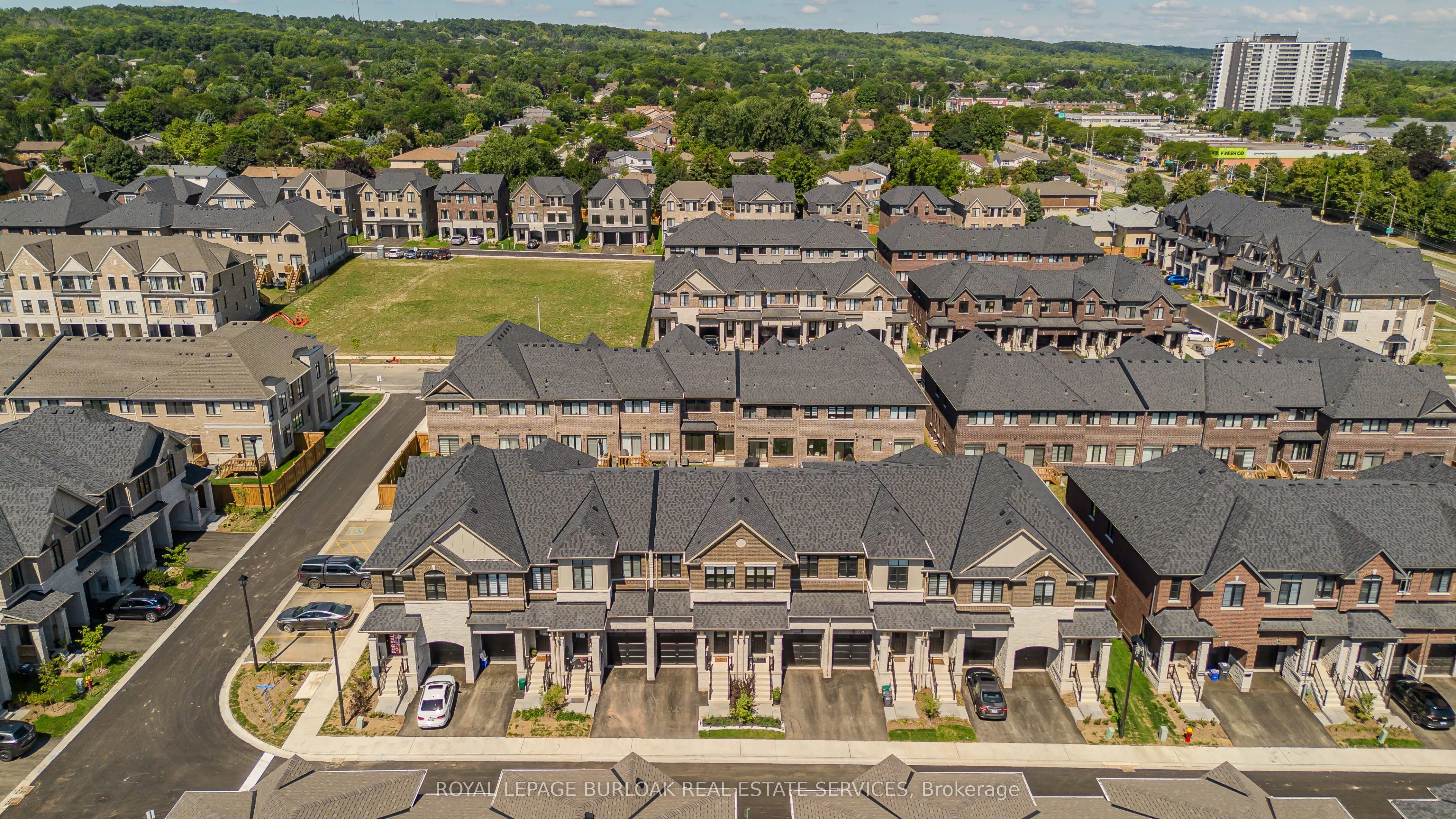 1407 Oakmont Common