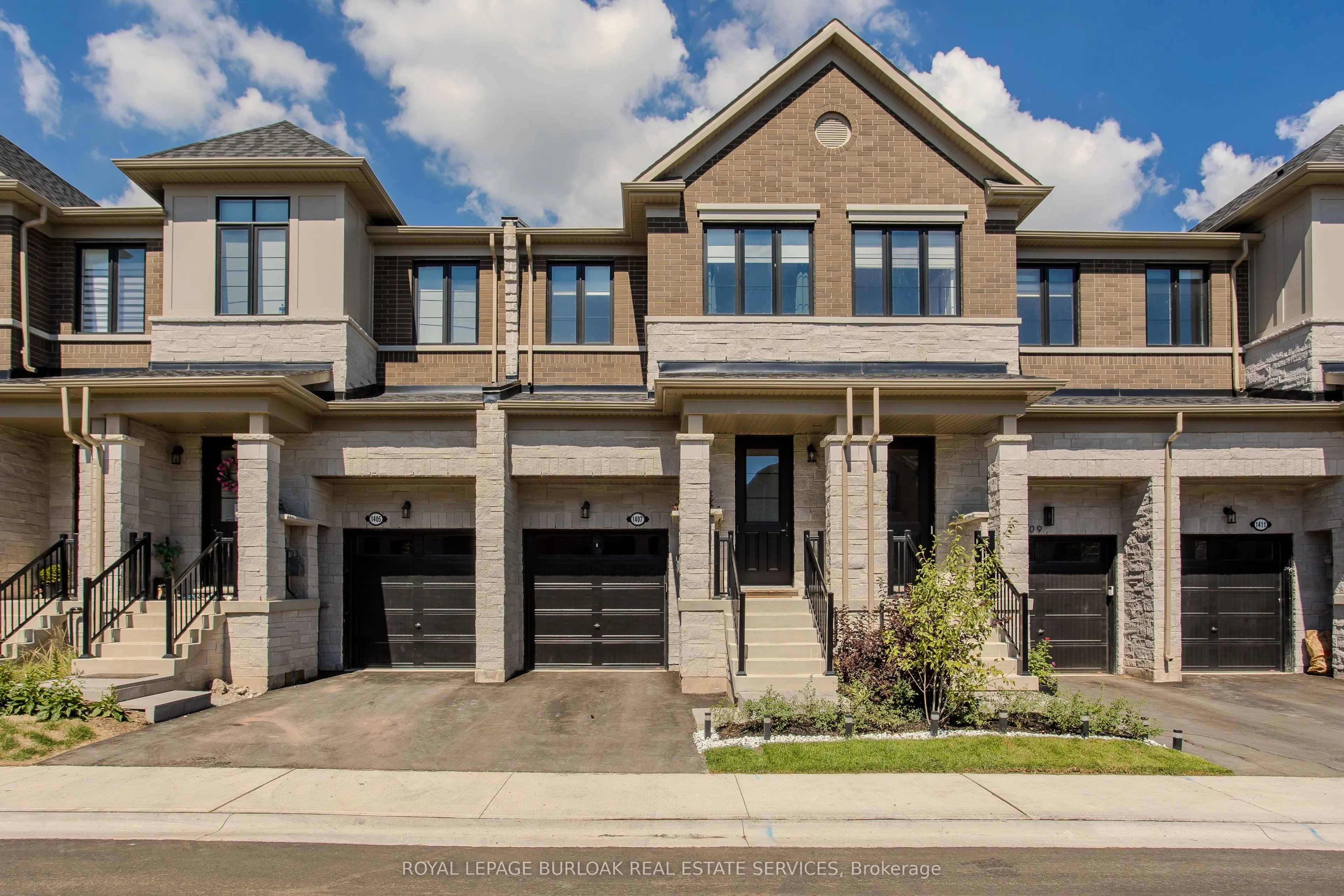 1407 Oakmont Common