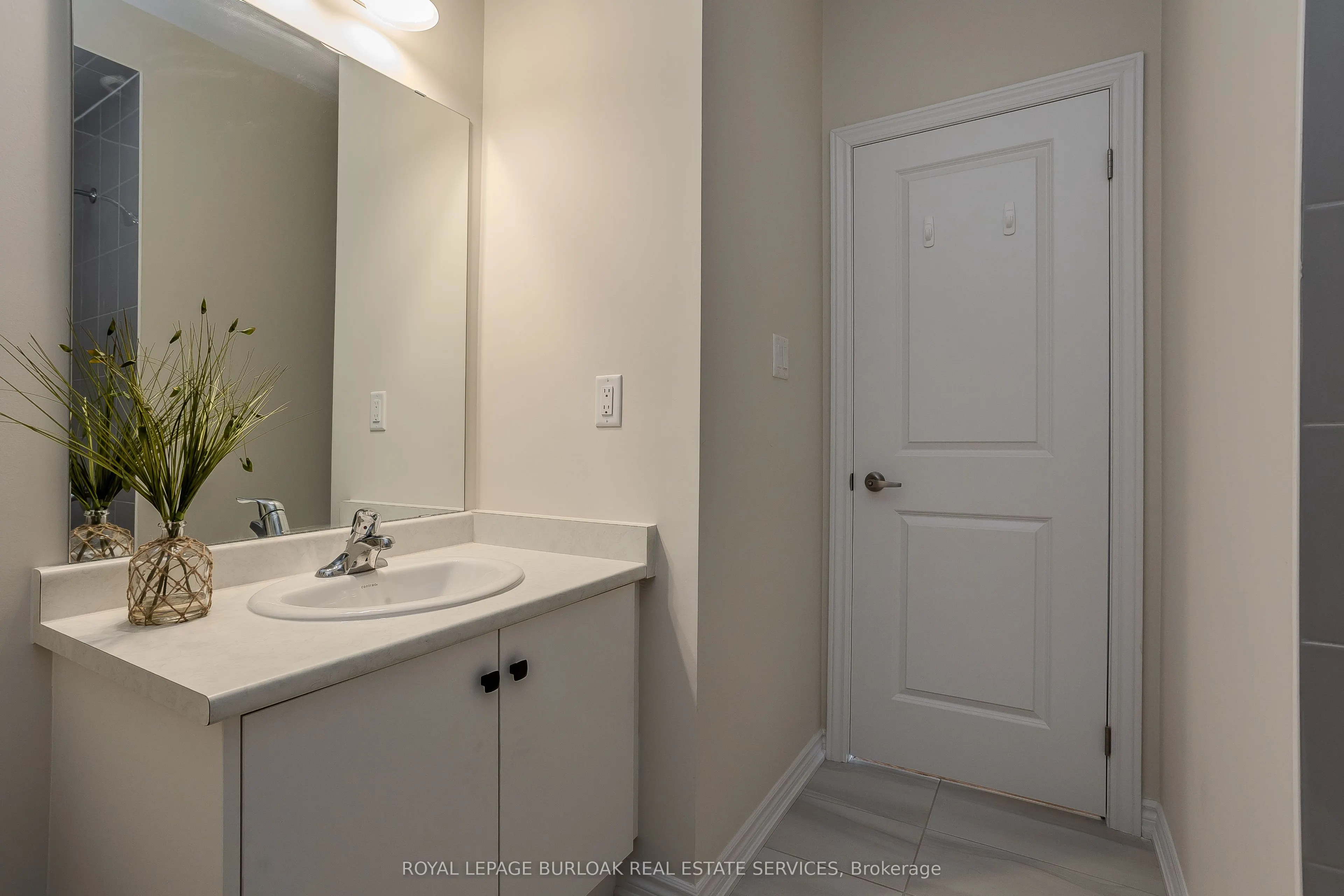 1407 Oakmont Common