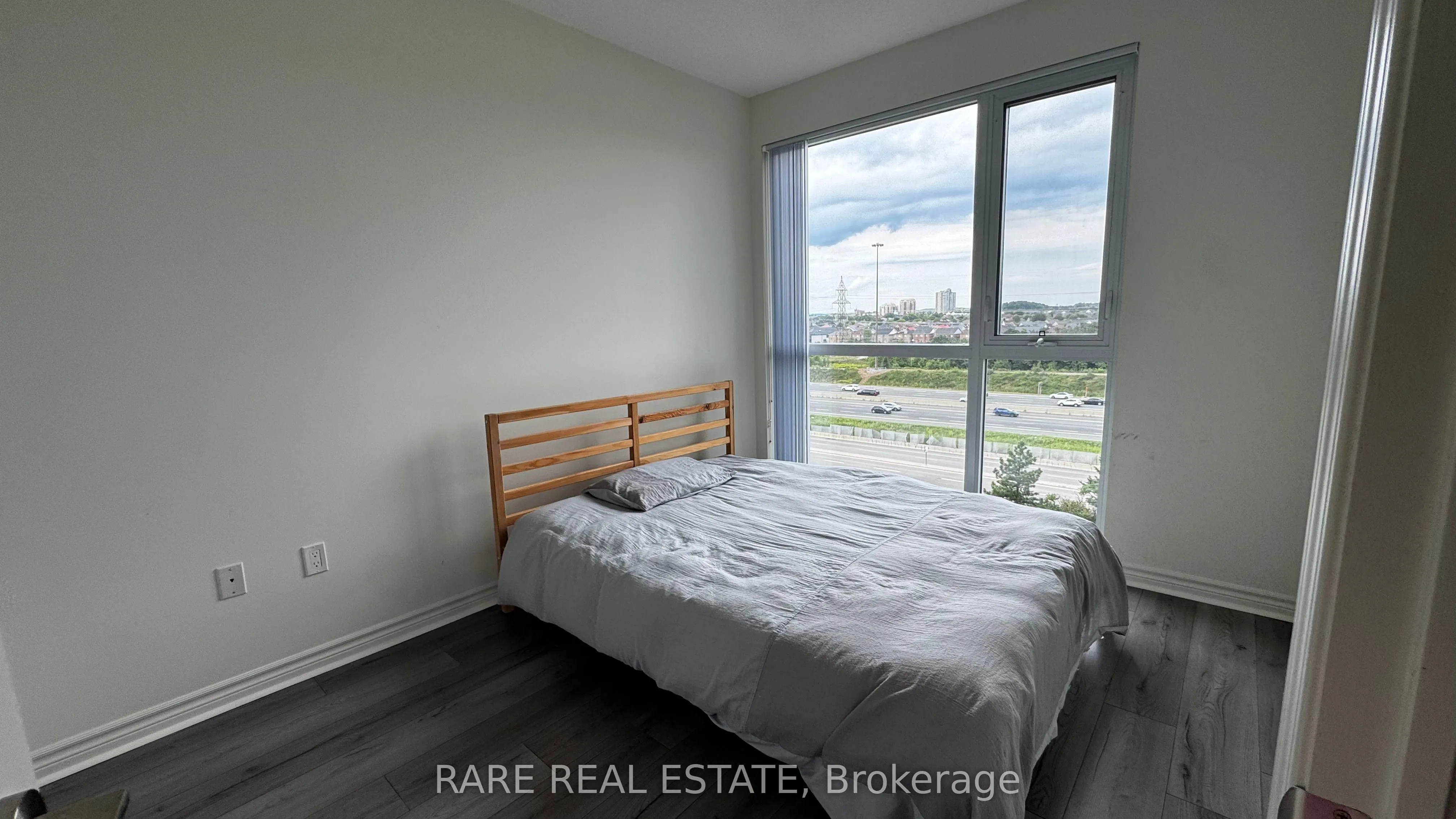 349 Rathburn Road W, #817