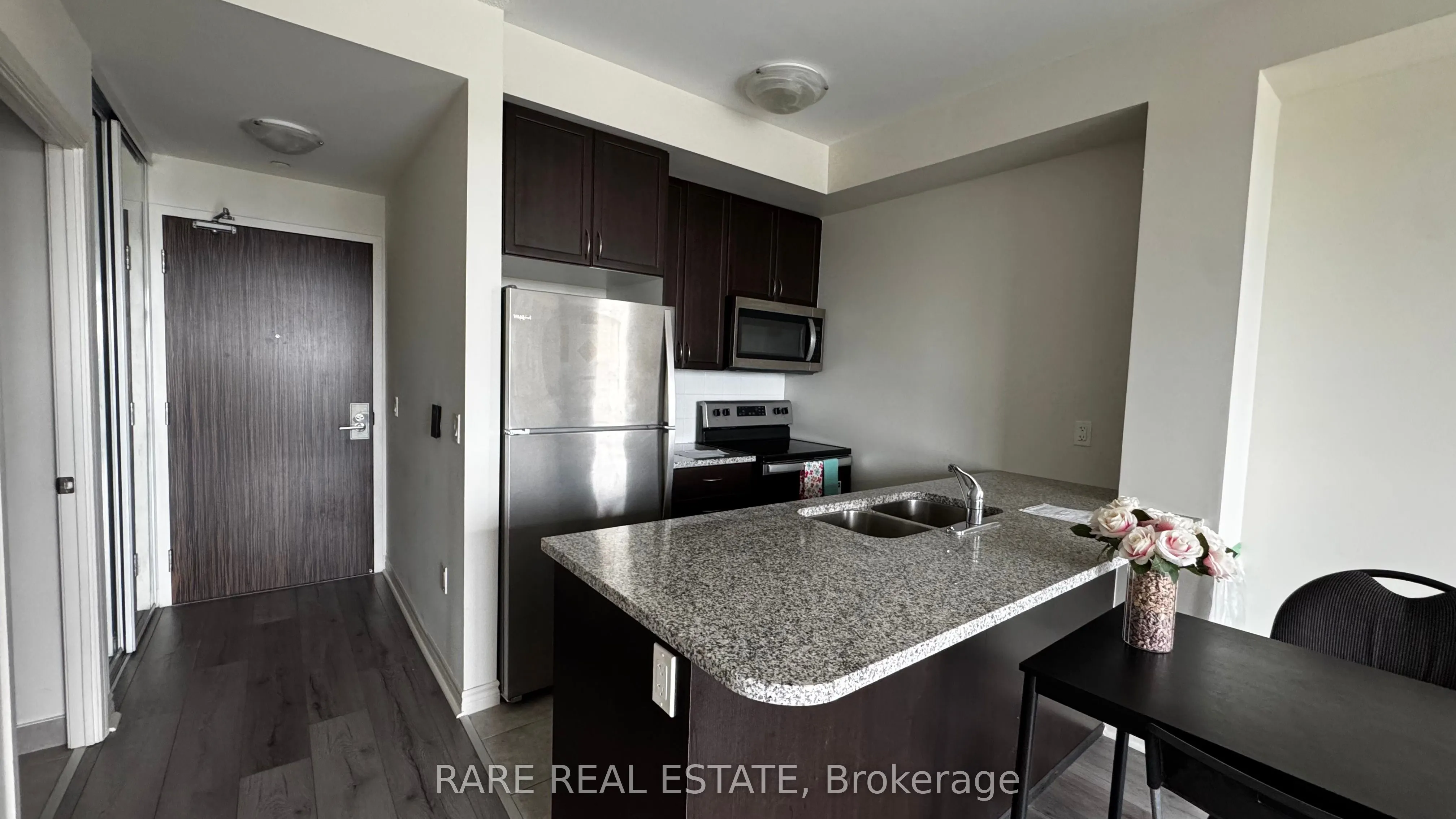 349 Rathburn Road W, #817