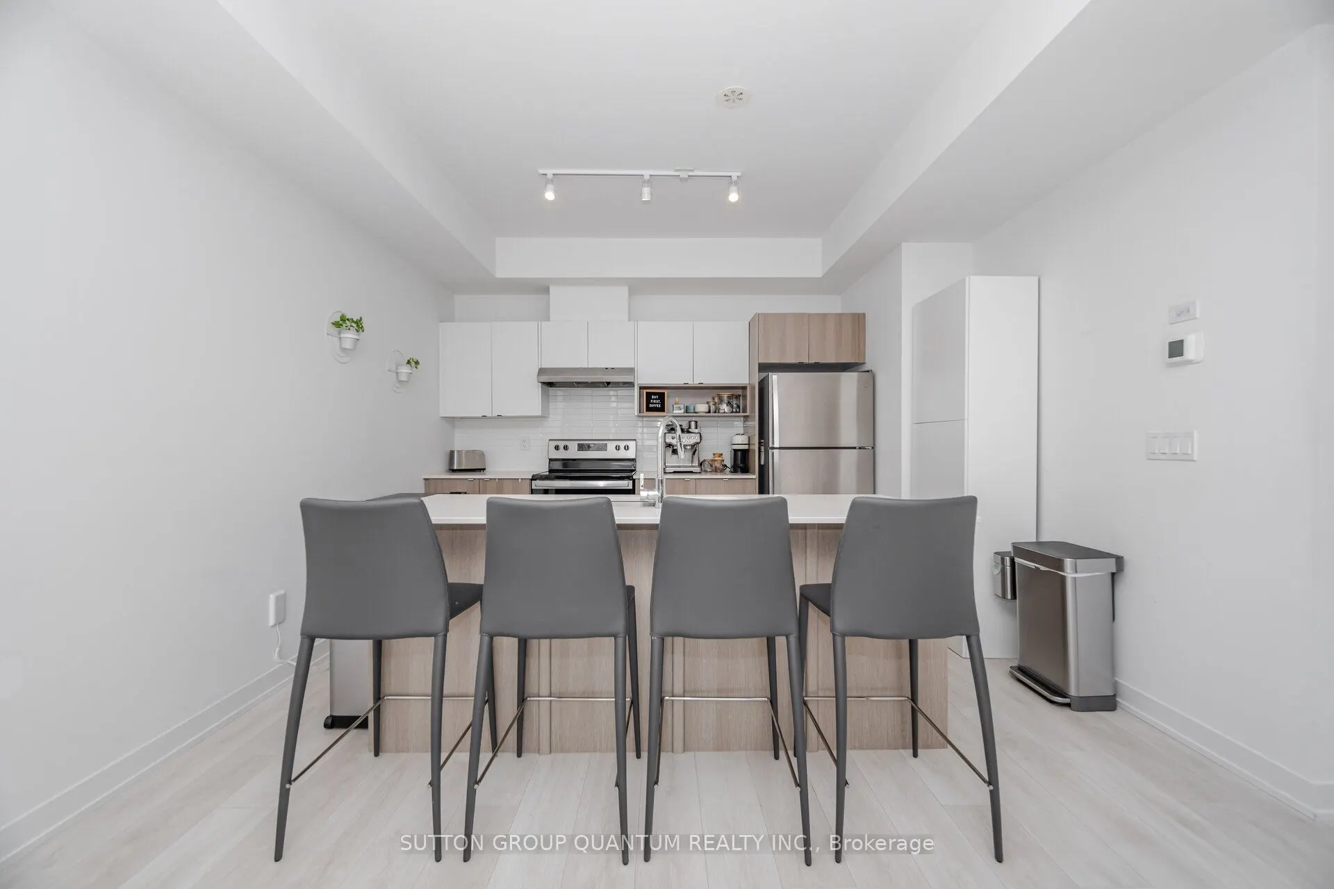 1121 Cooke Boulevard, #19