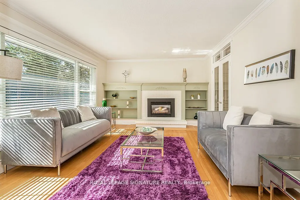383 Maplehurst Avenue